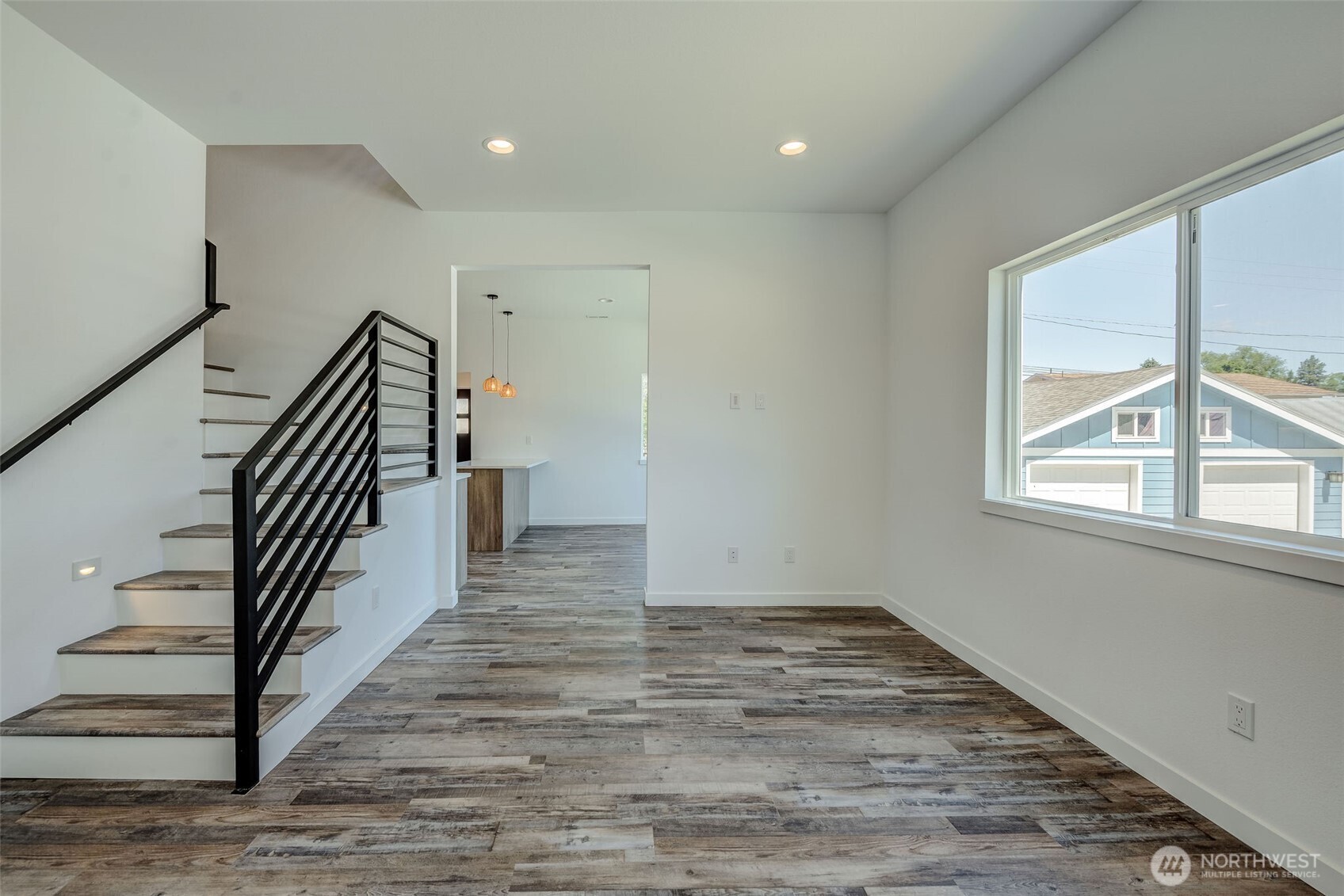 209 W Ash Street Property Photo 6