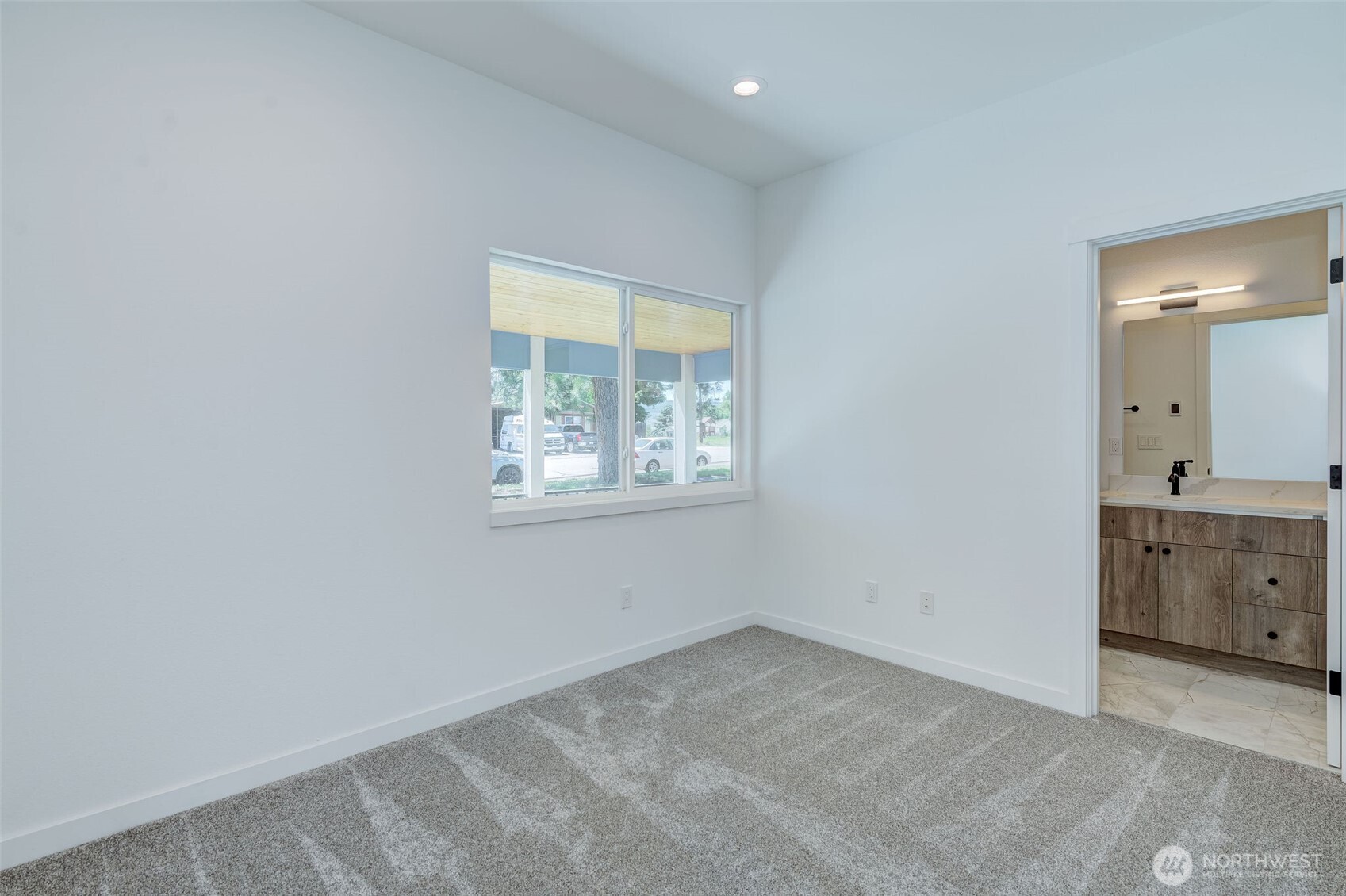 209 W Ash Street Property Photo 18