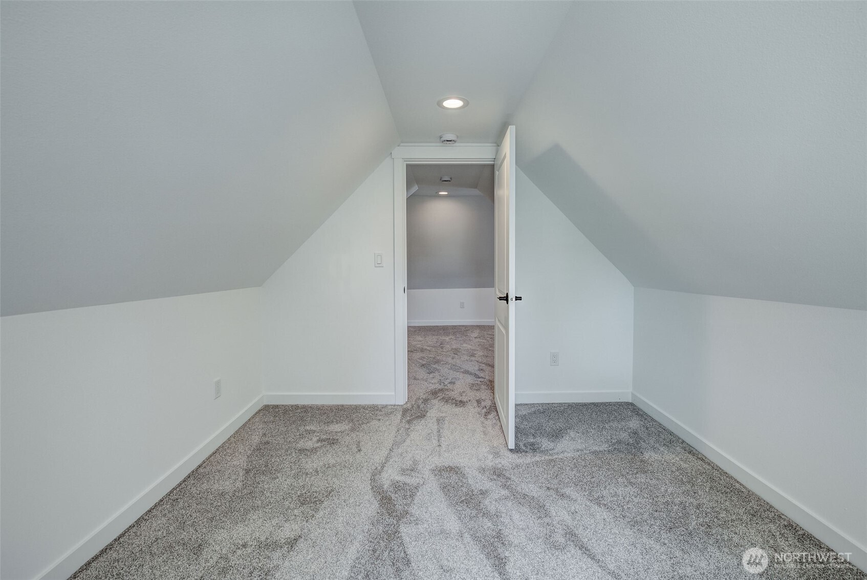 209 W Ash Street Property Photo 32