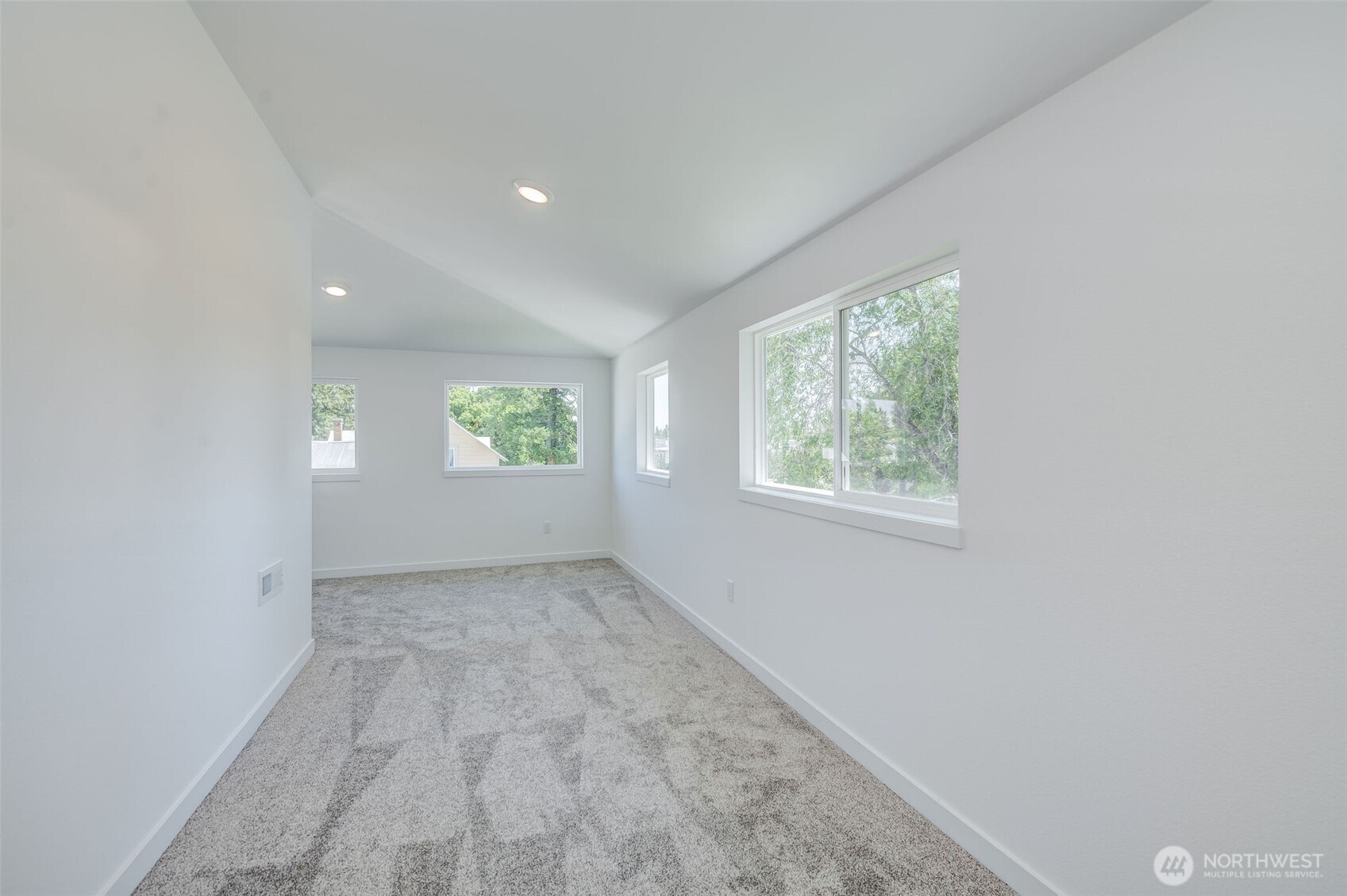 209 W Ash Street Property Photo 36
