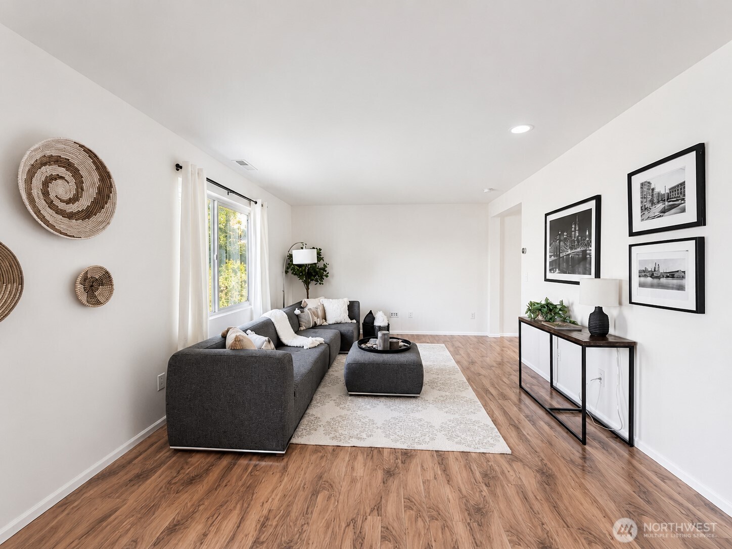 20182 110th Place Property Photo 8