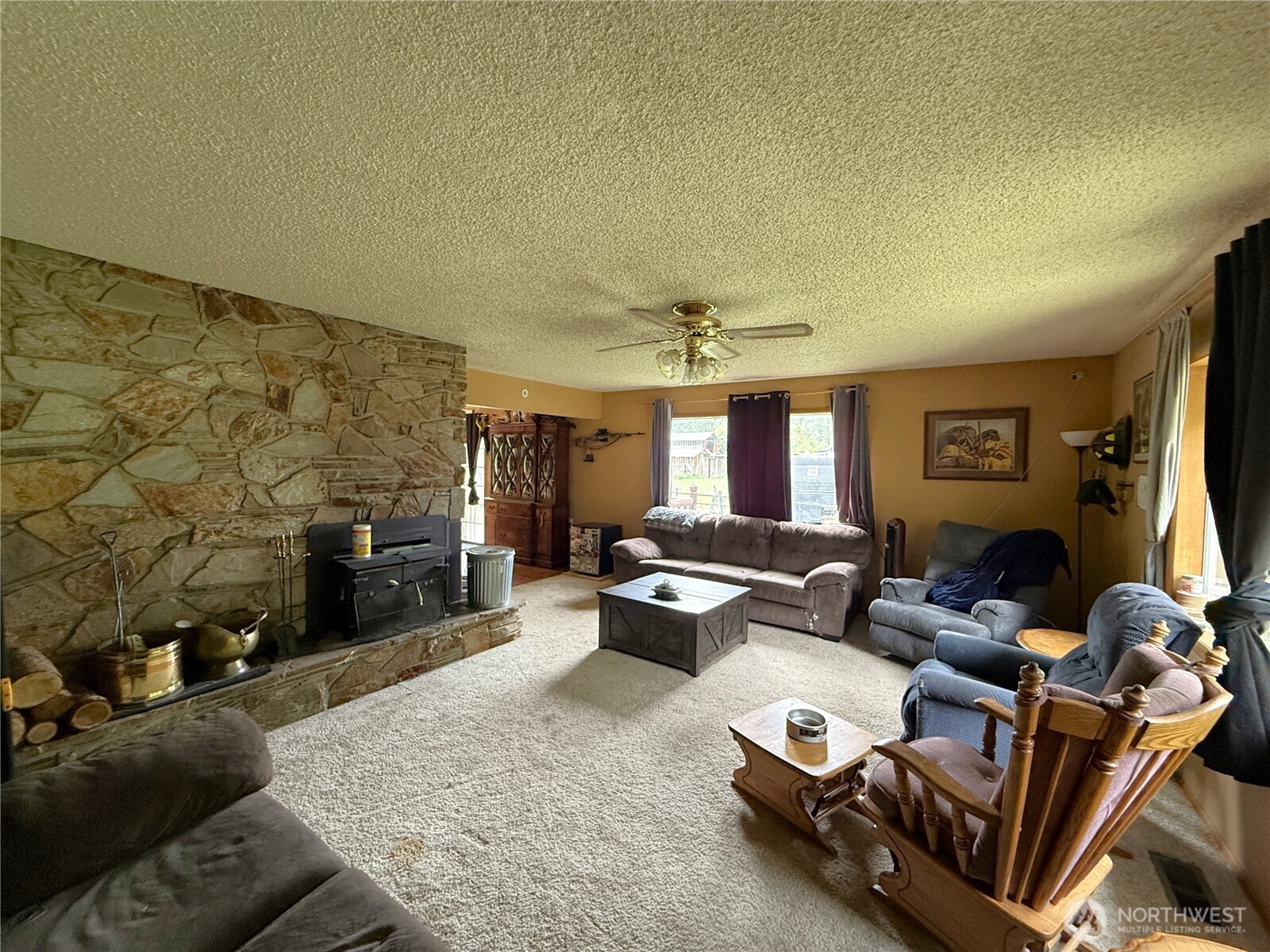 1742 Toroda Creek Road Property Photo 5
