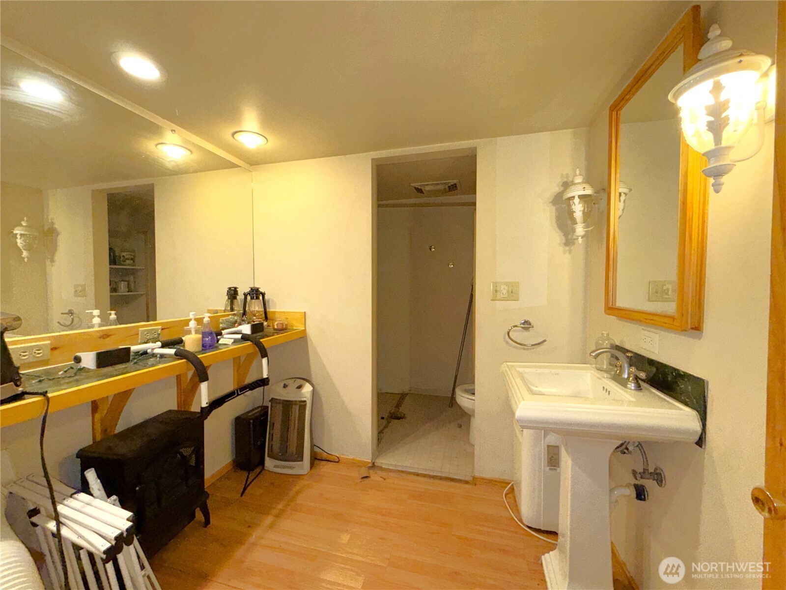1742 Toroda Creek Road Property Photo 20