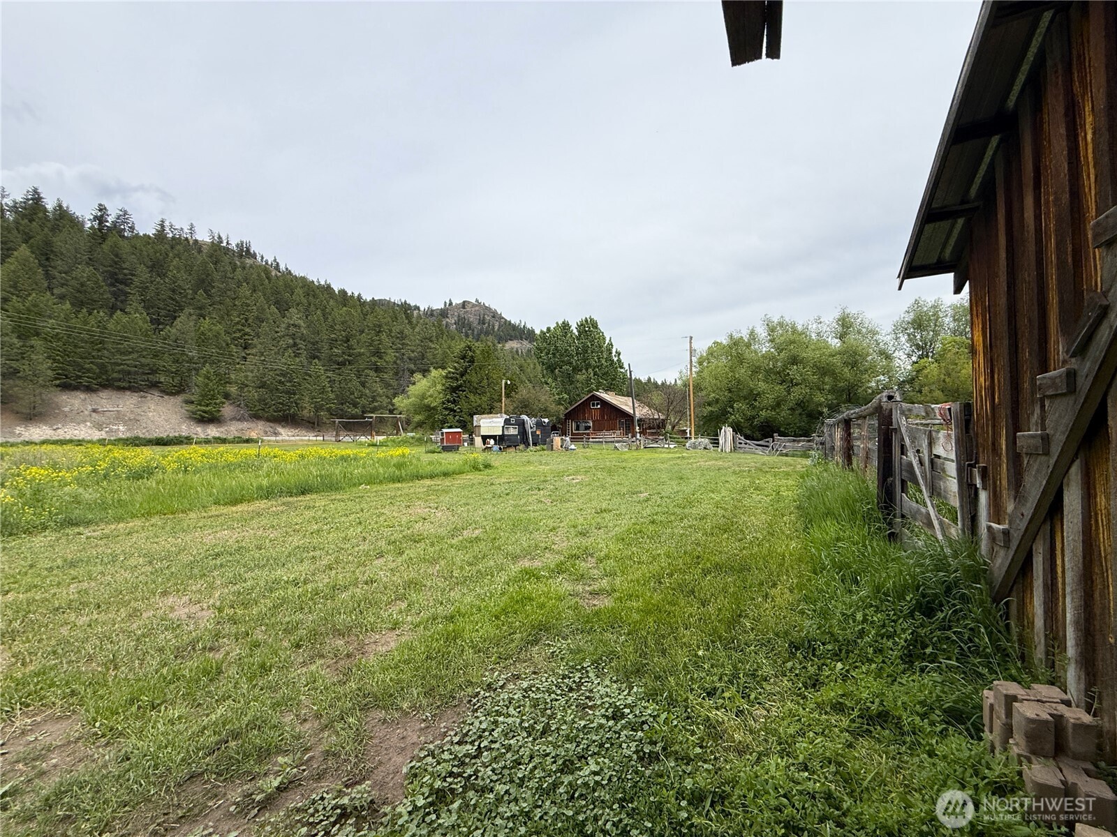 1742 Toroda Creek Road Property Photo 33