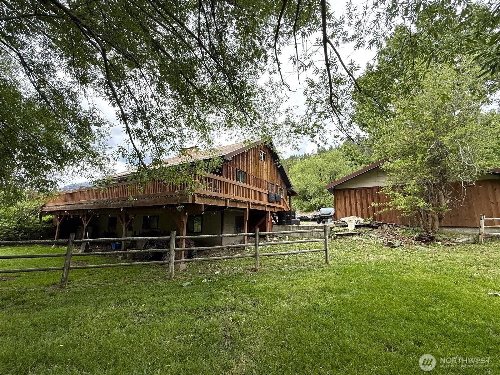 1742 Toroda Creek Road Property Photo 37