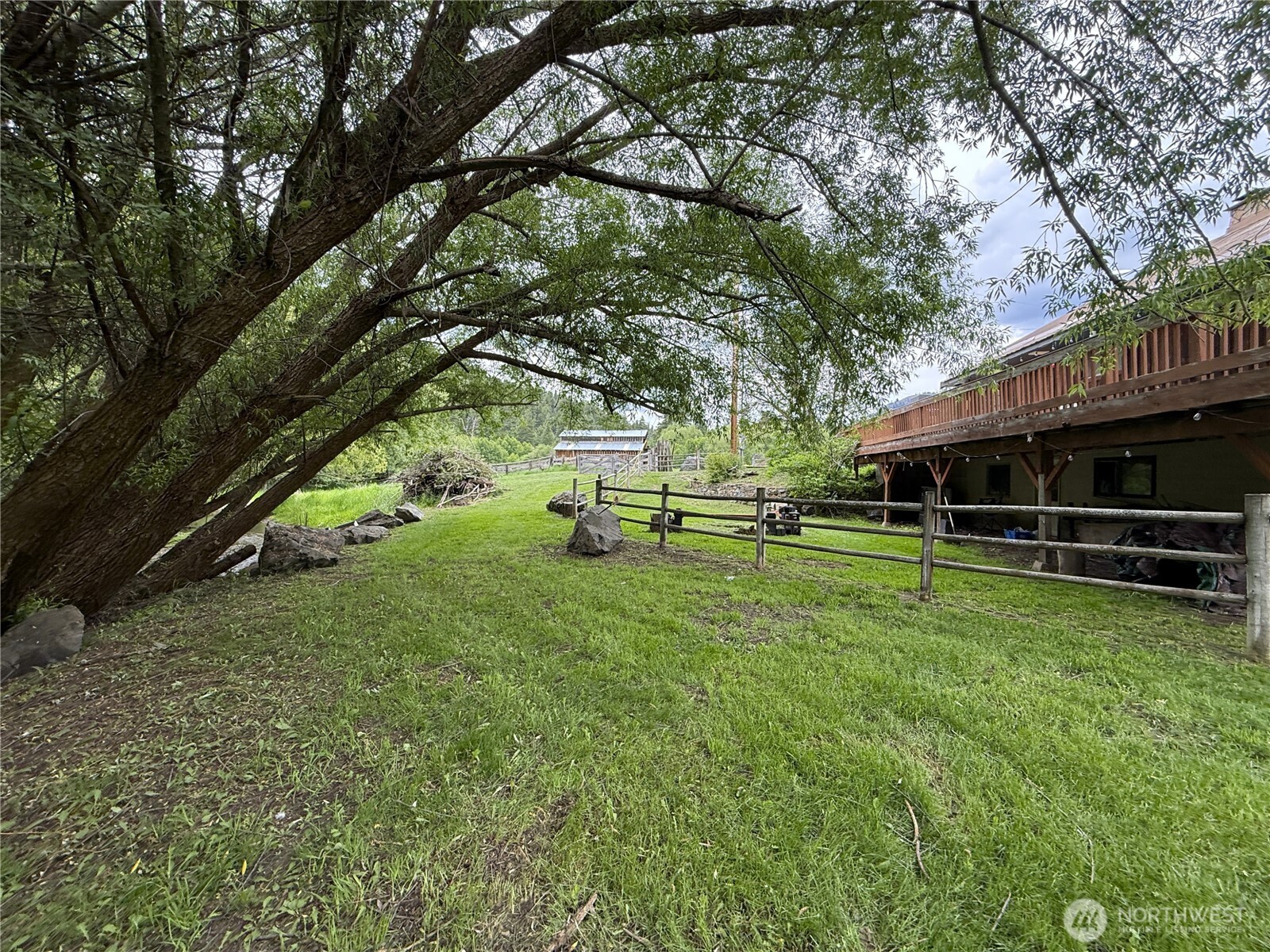1742 Toroda Creek Road Property Photo 38