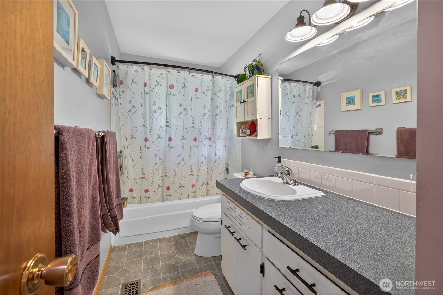 6038 Hazel Place Property Photo 17