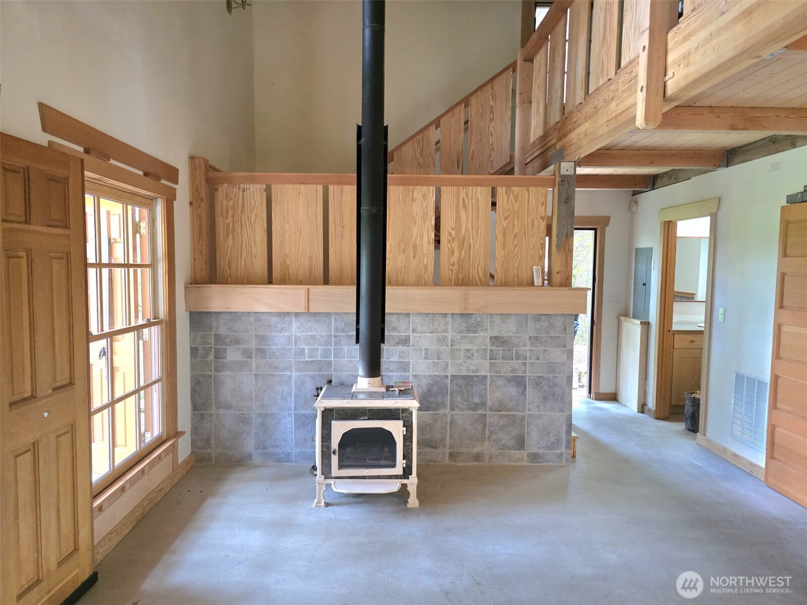 17743 Clear Lake Boulevard Property Photo 3