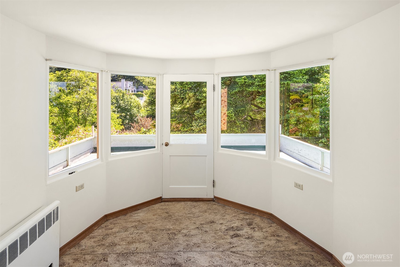 9421 190th Place Property Photo 10