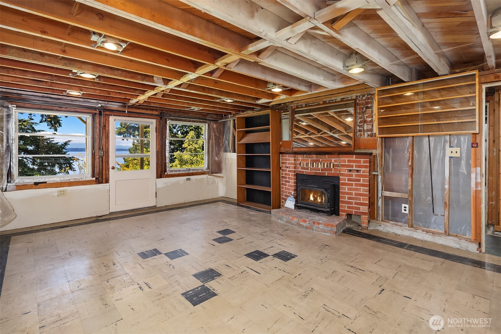9421 190th Place Property Photo 14