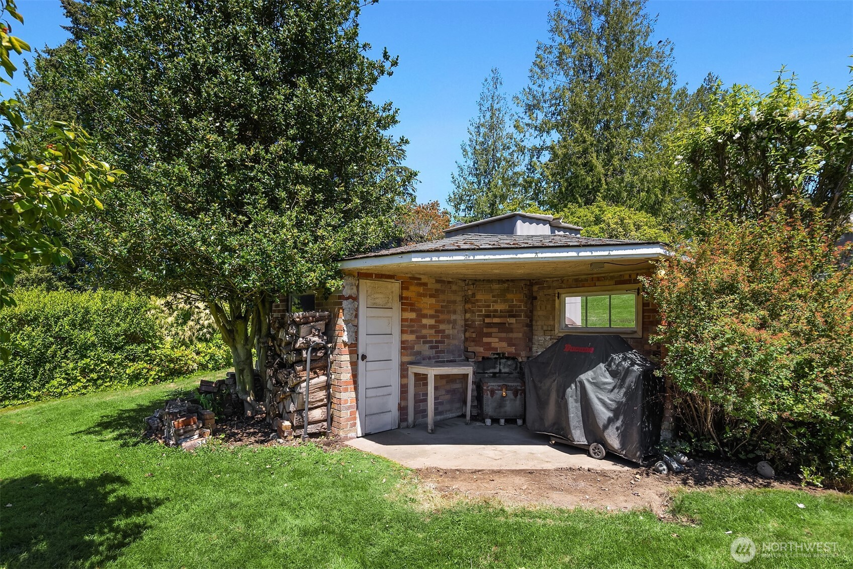 9421 190th Place Property Photo 23