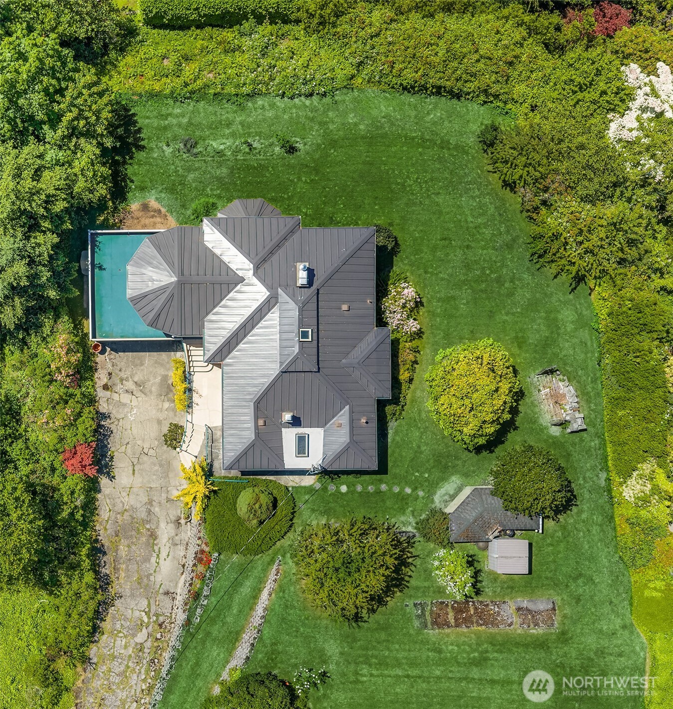 9421 190th Place Property Photo 28