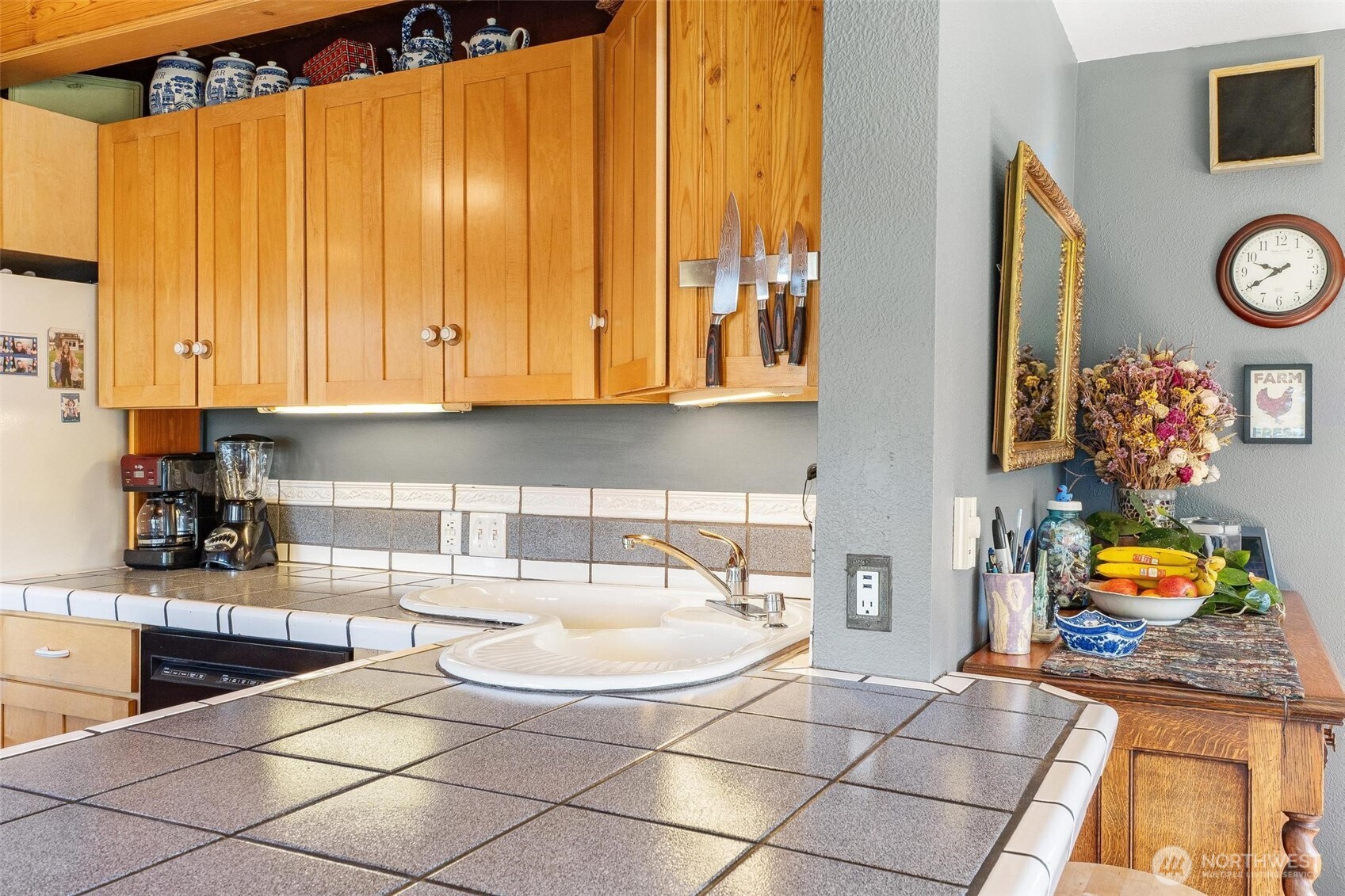 2536948 Property Photo 8
