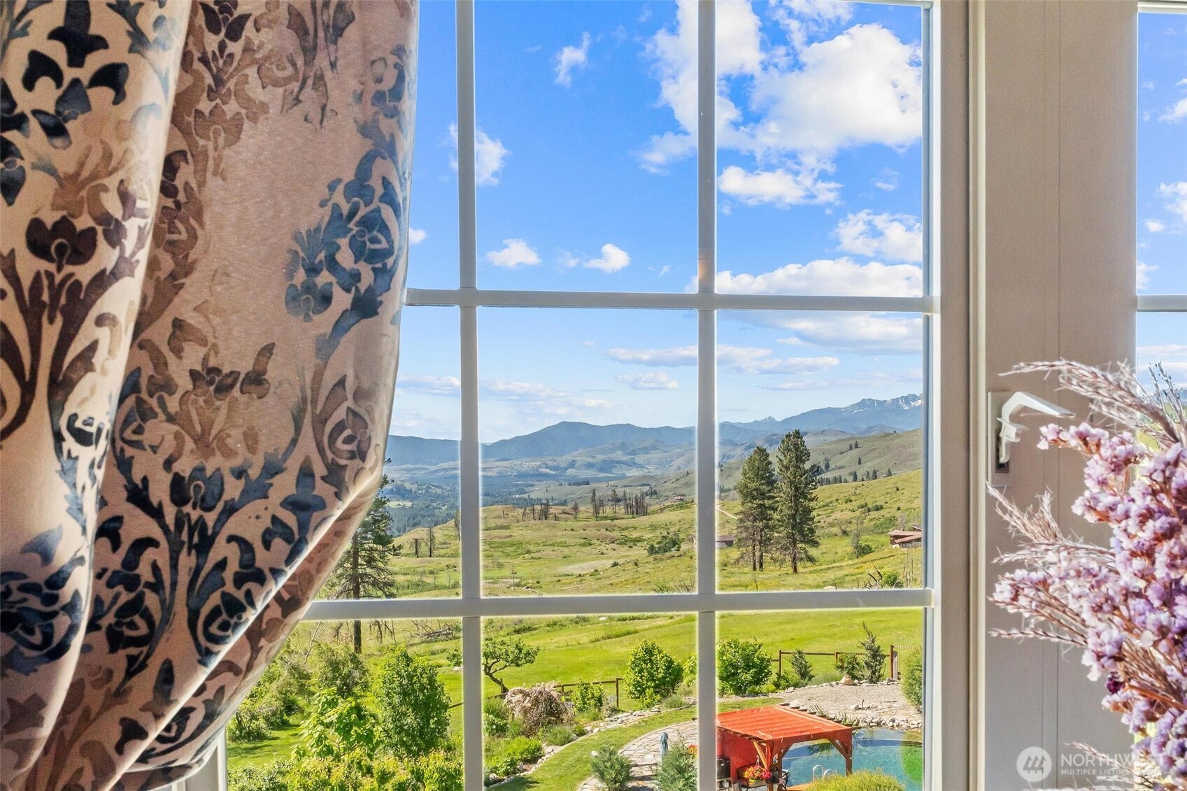 2536948 Property Photo 17