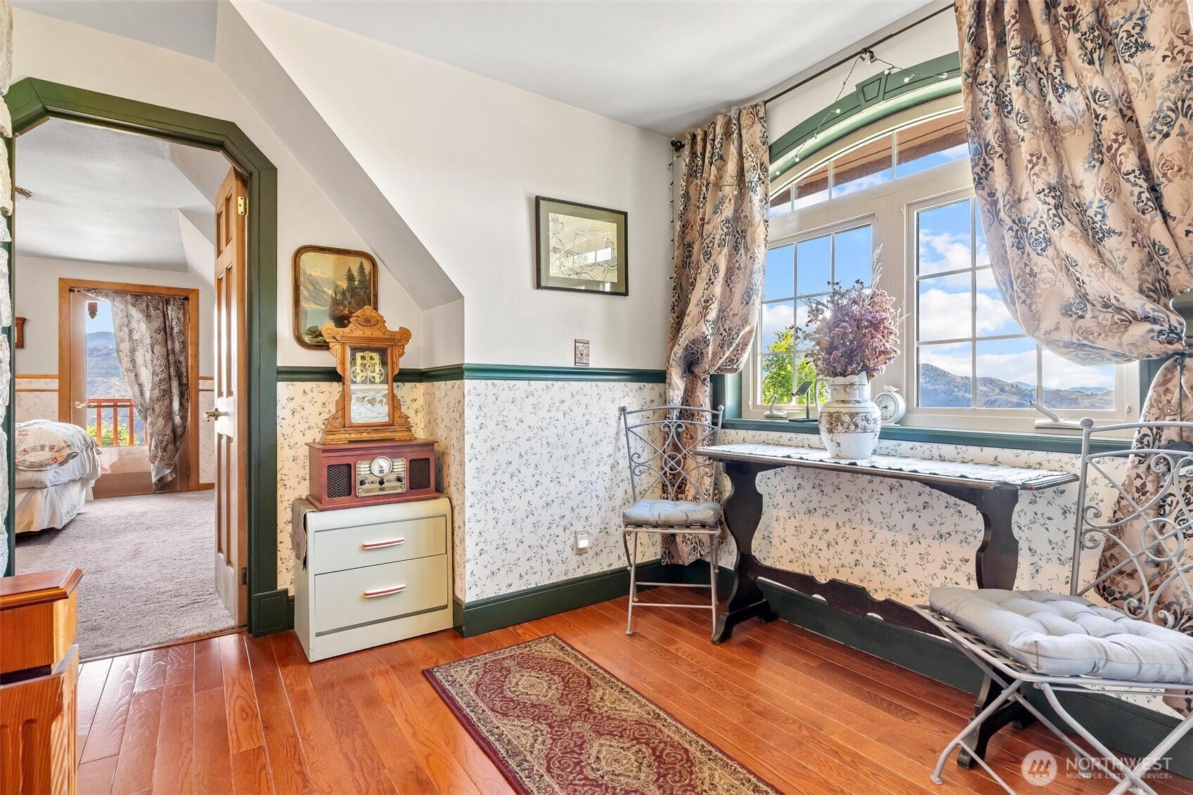 2536948 Property Photo 18