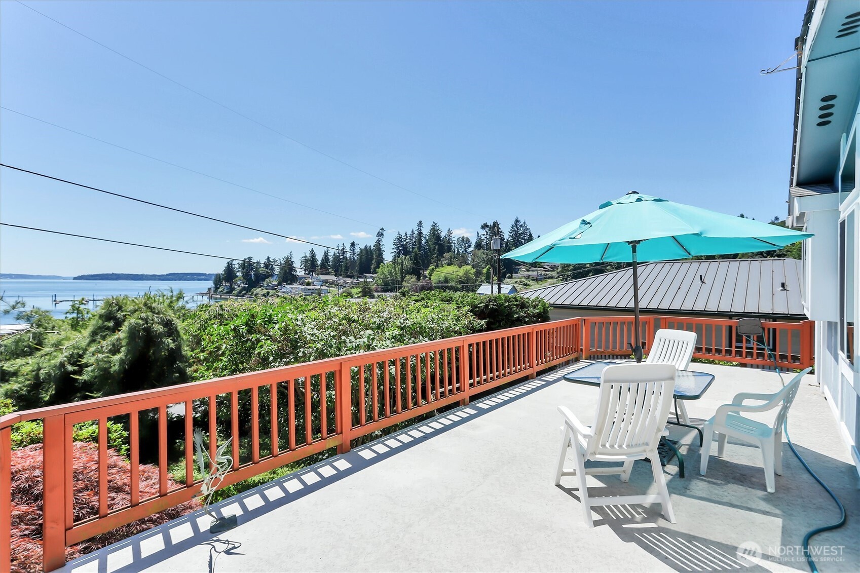 4307 77th Place Property Photo 3