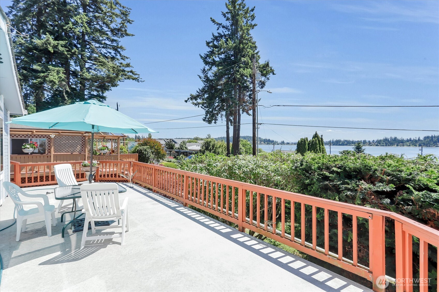 4307 77th Place Property Photo 4