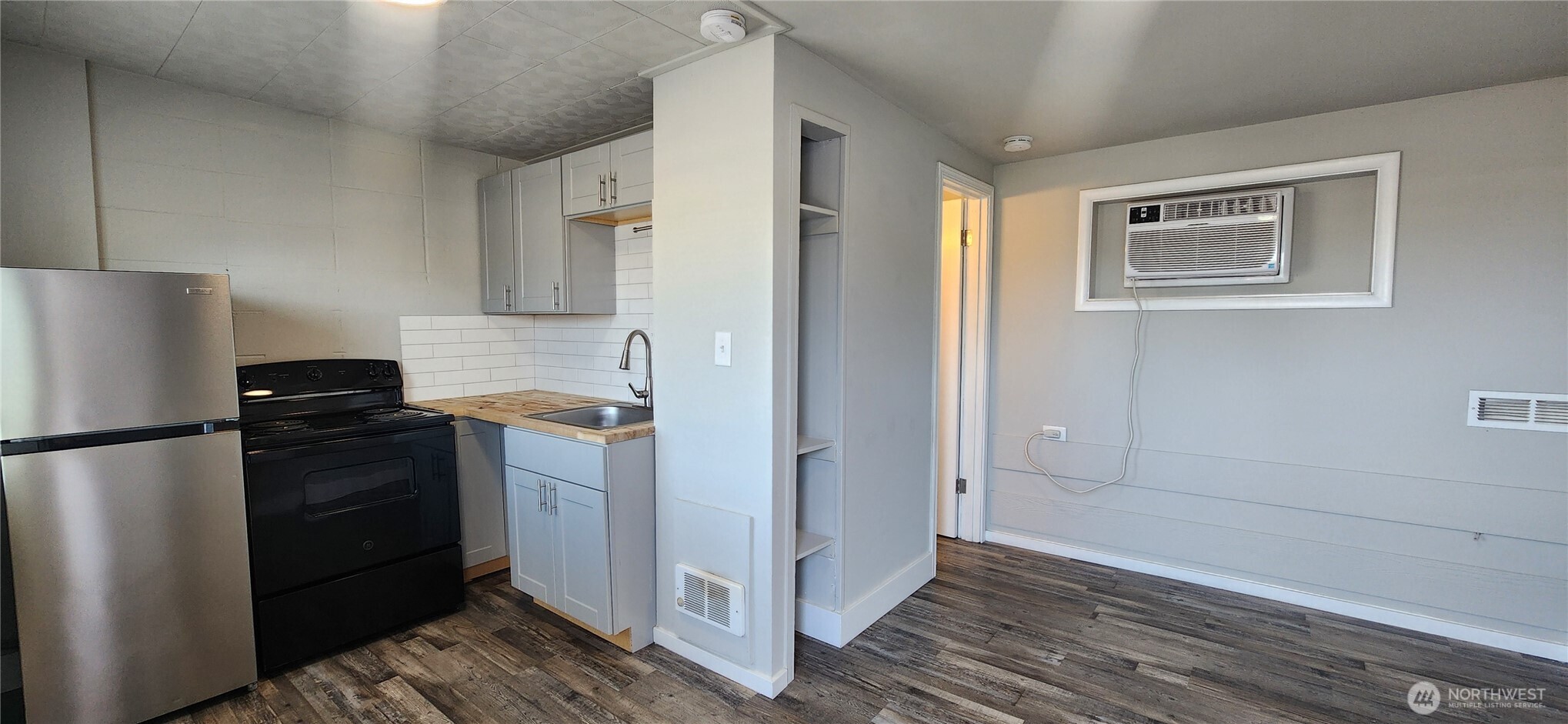 124 W Shoshone Street Property Photo 6