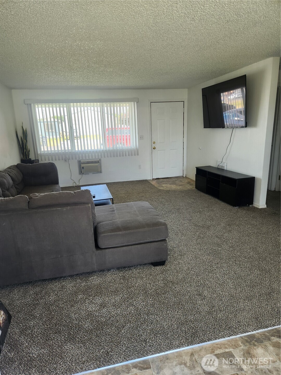 108 Se I Street 110 Property Photo 5