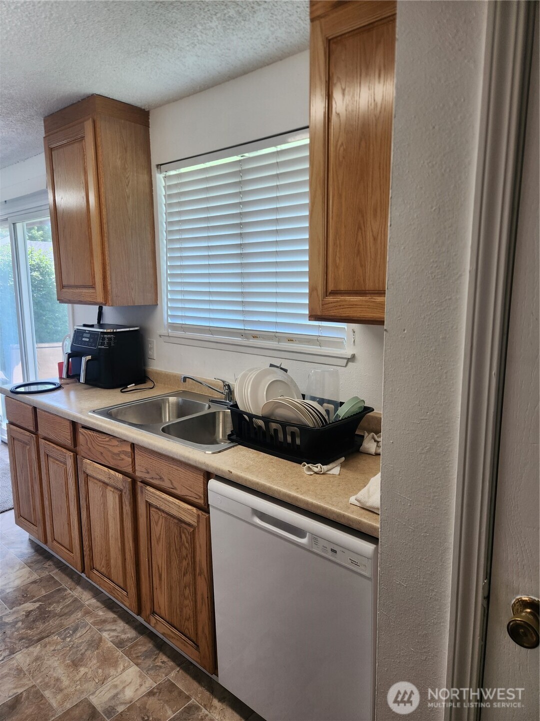 108 Se I Street 110 Property Photo 6