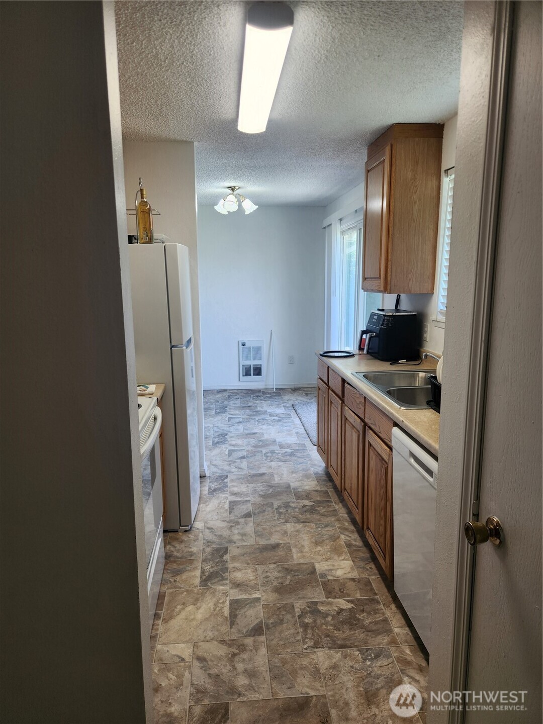 108 Se I Street 110 Property Photo 9