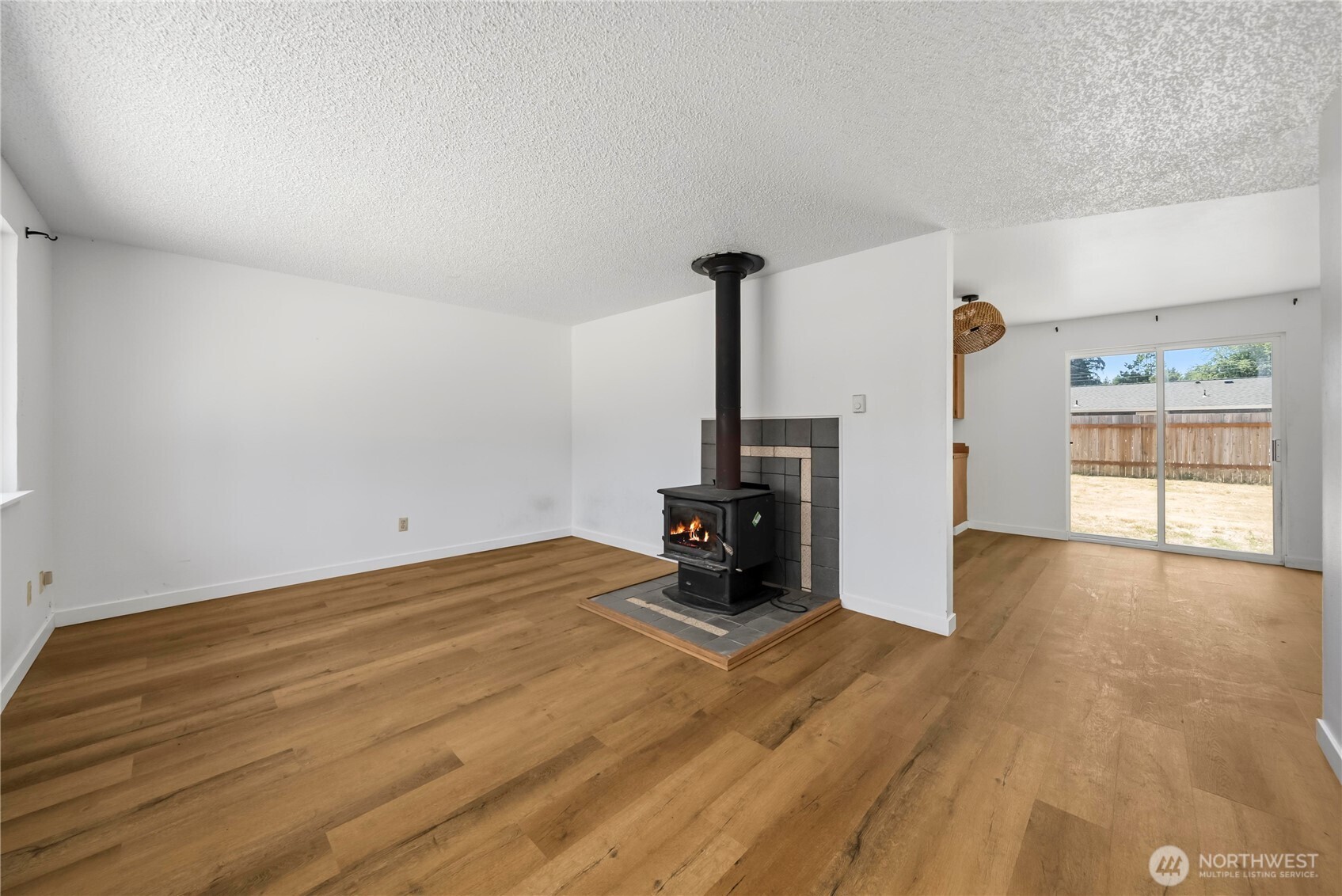 11734 Fry Avenue Property Photo 3