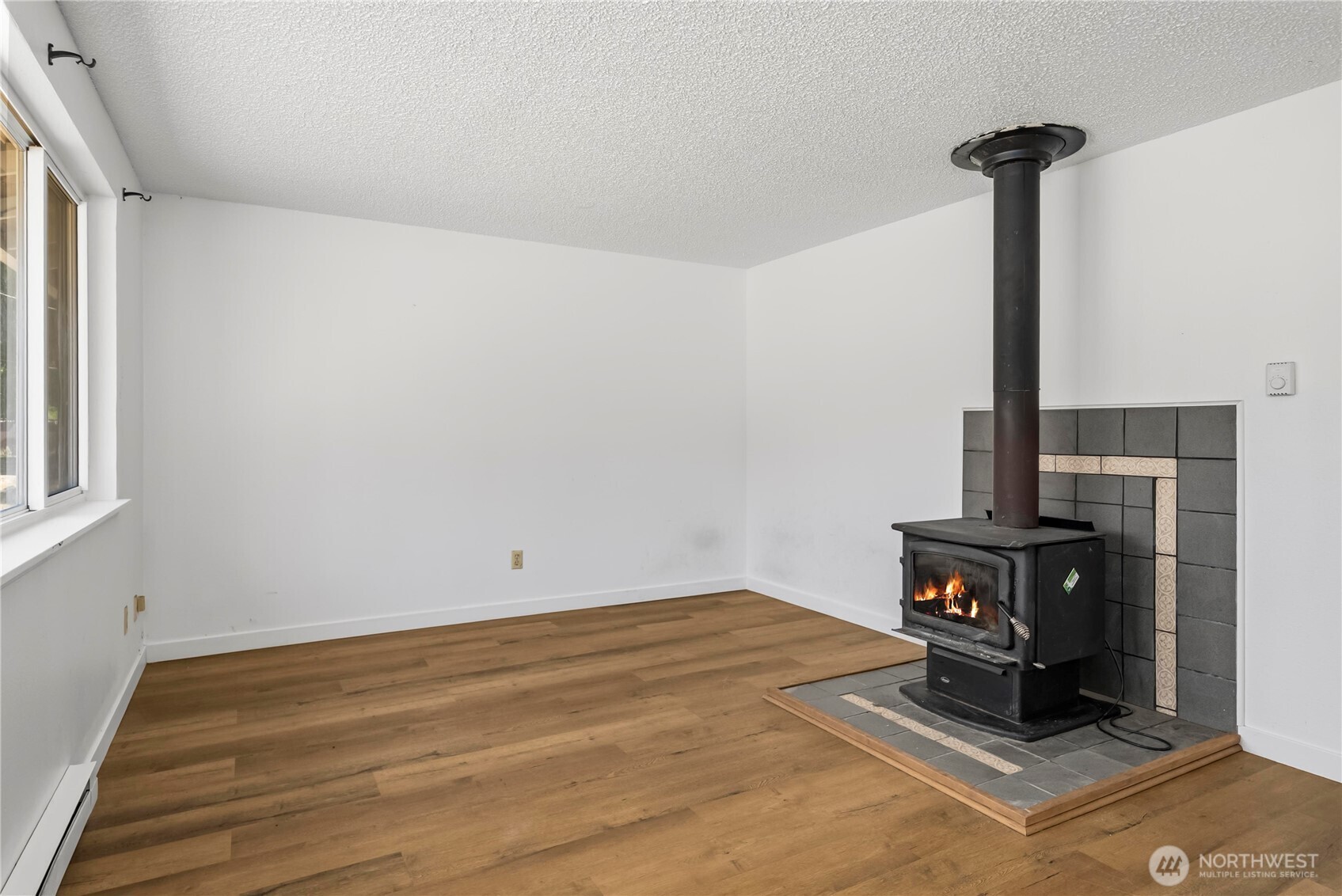 11734 Fry Avenue Property Photo 4