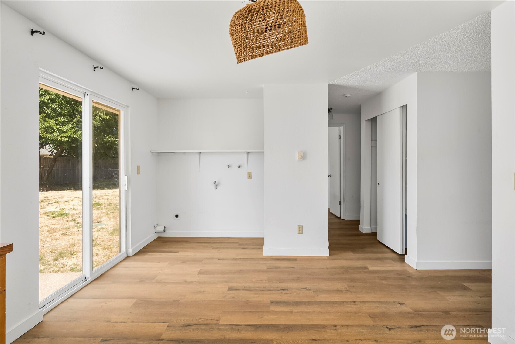 11734 Fry Avenue Property Photo 11