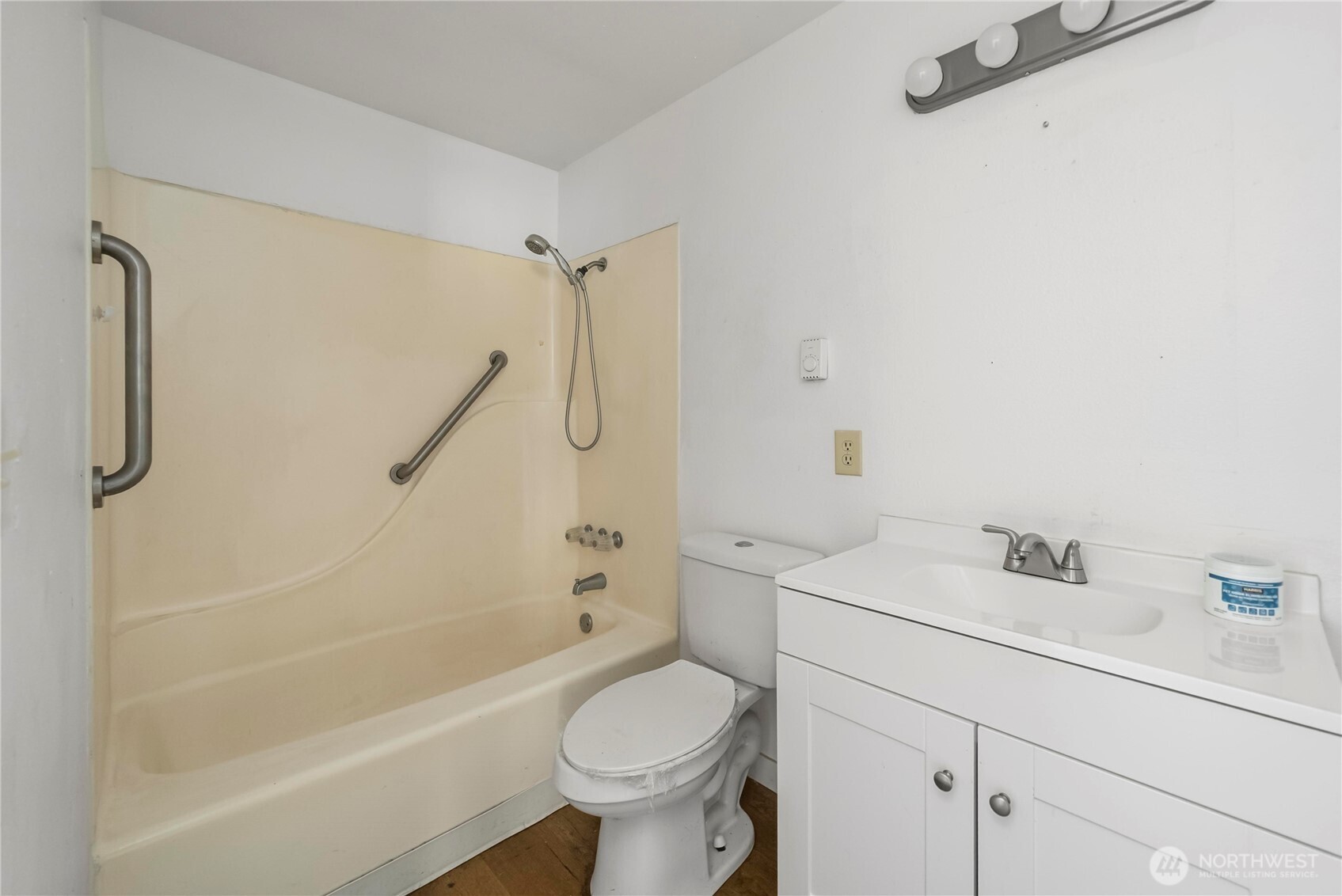 11734 Fry Avenue Property Photo 15