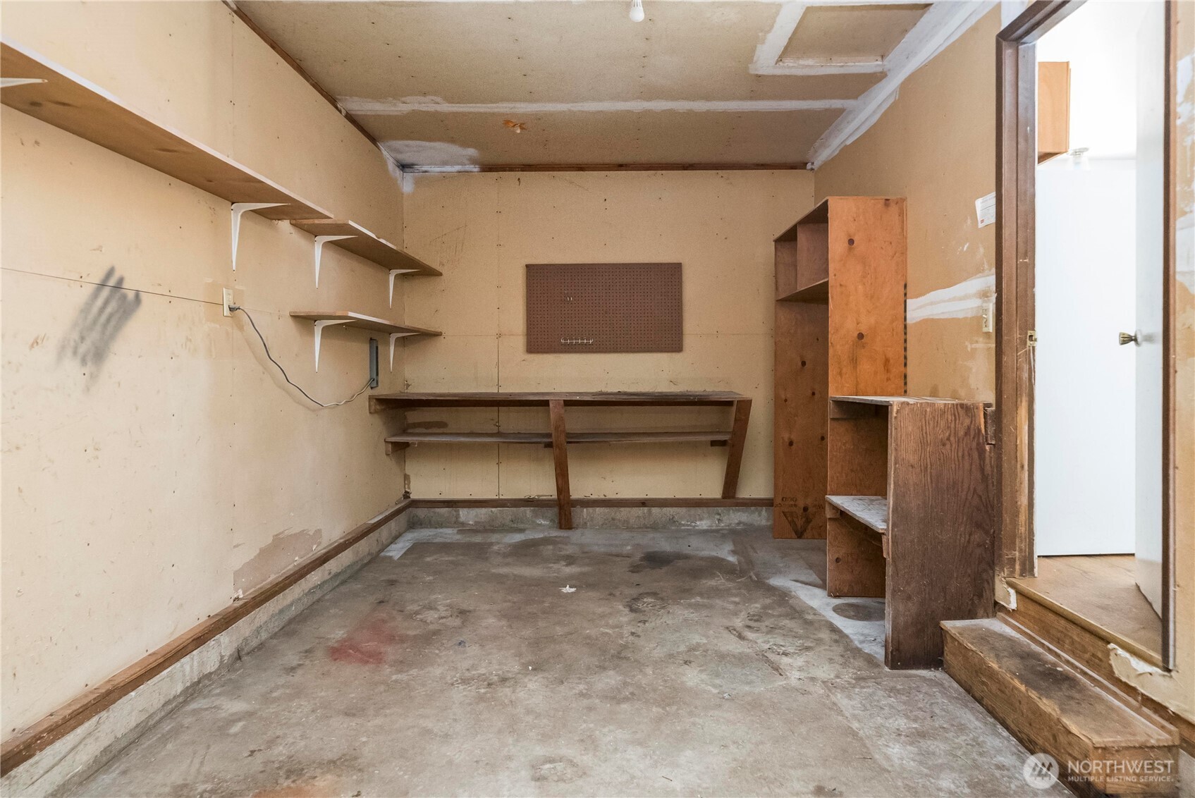 11734 Fry Avenue Property Photo 22