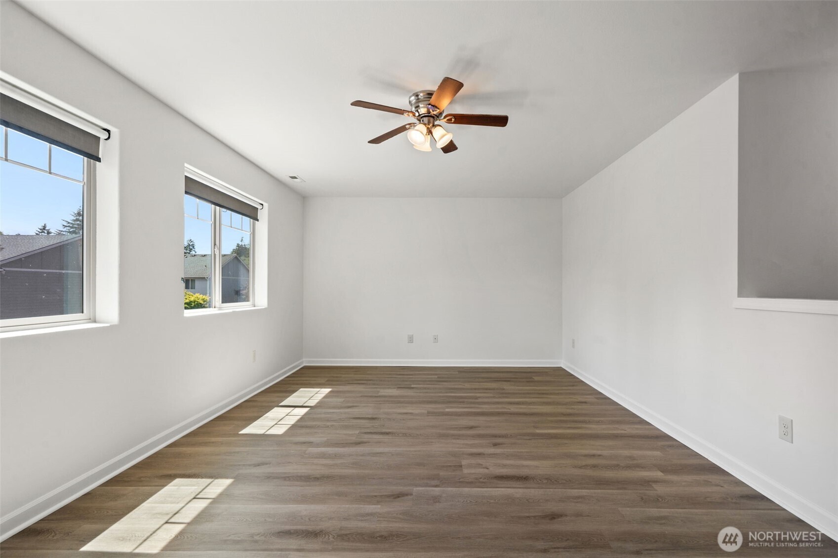 220 Ne Tronson Circle Property Photo 18