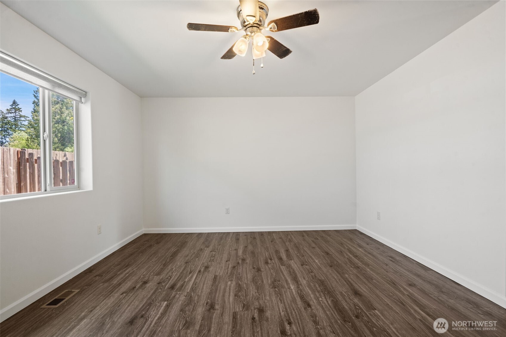 220 Ne Tronson Circle Property Photo 21