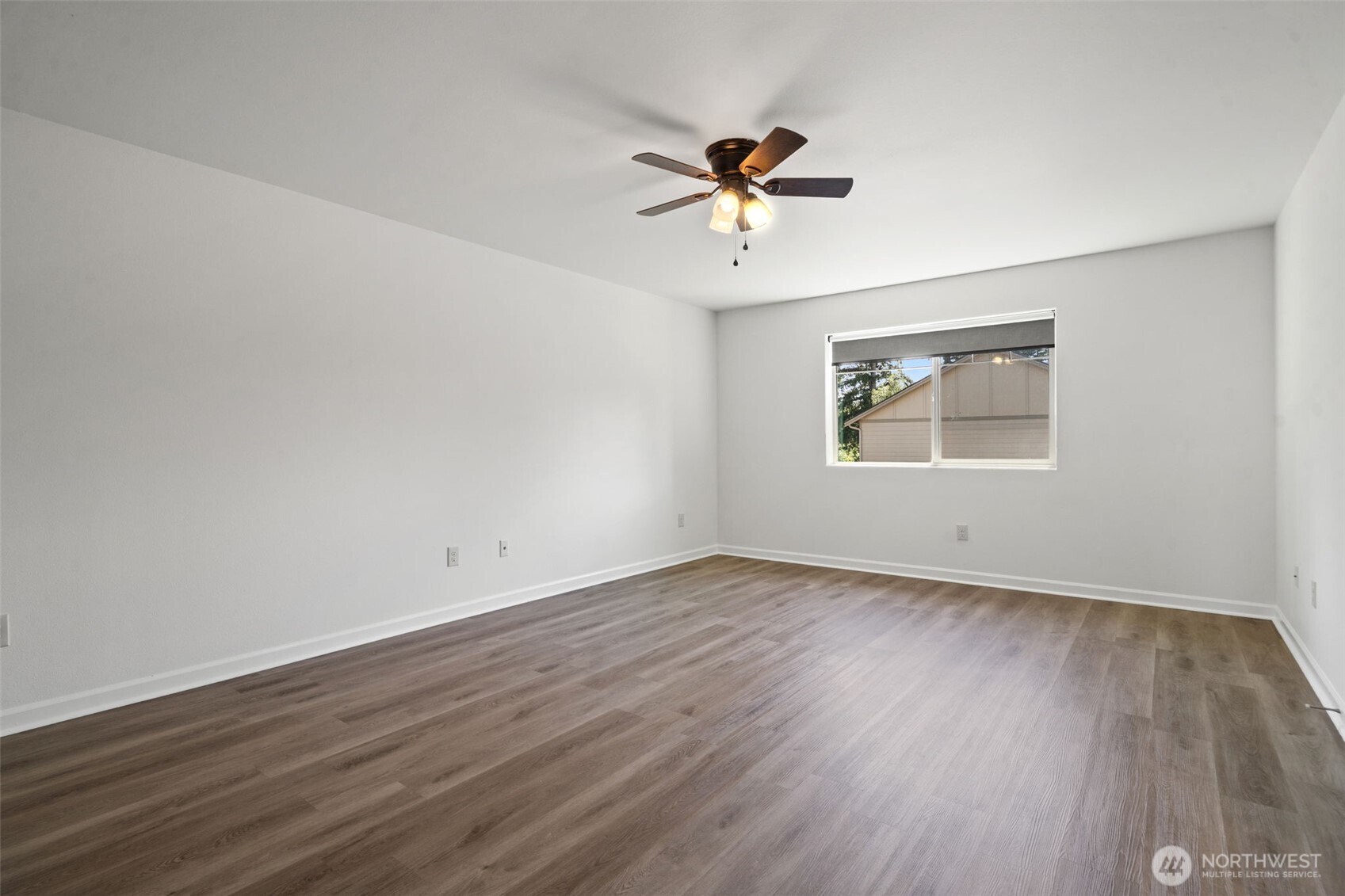220 Ne Tronson Circle Property Photo 23