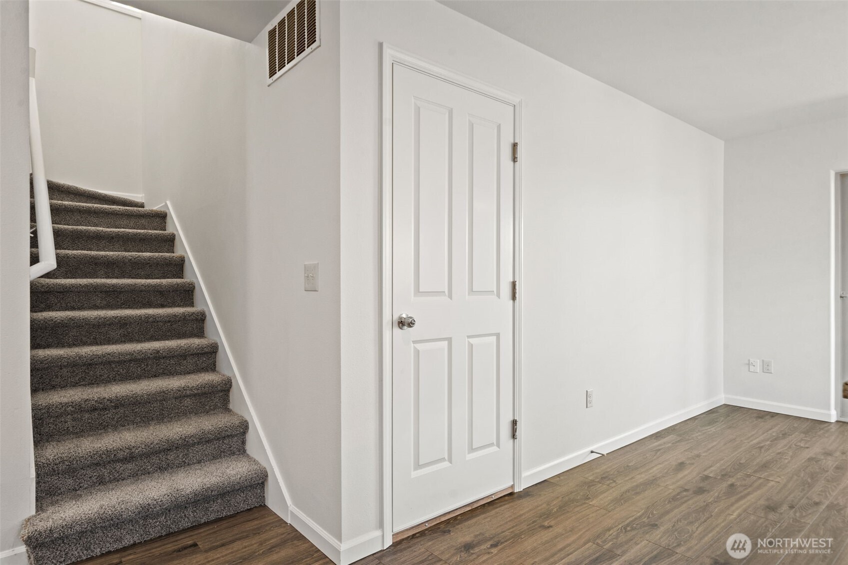 220 Ne Tronson Circle Property Photo 26