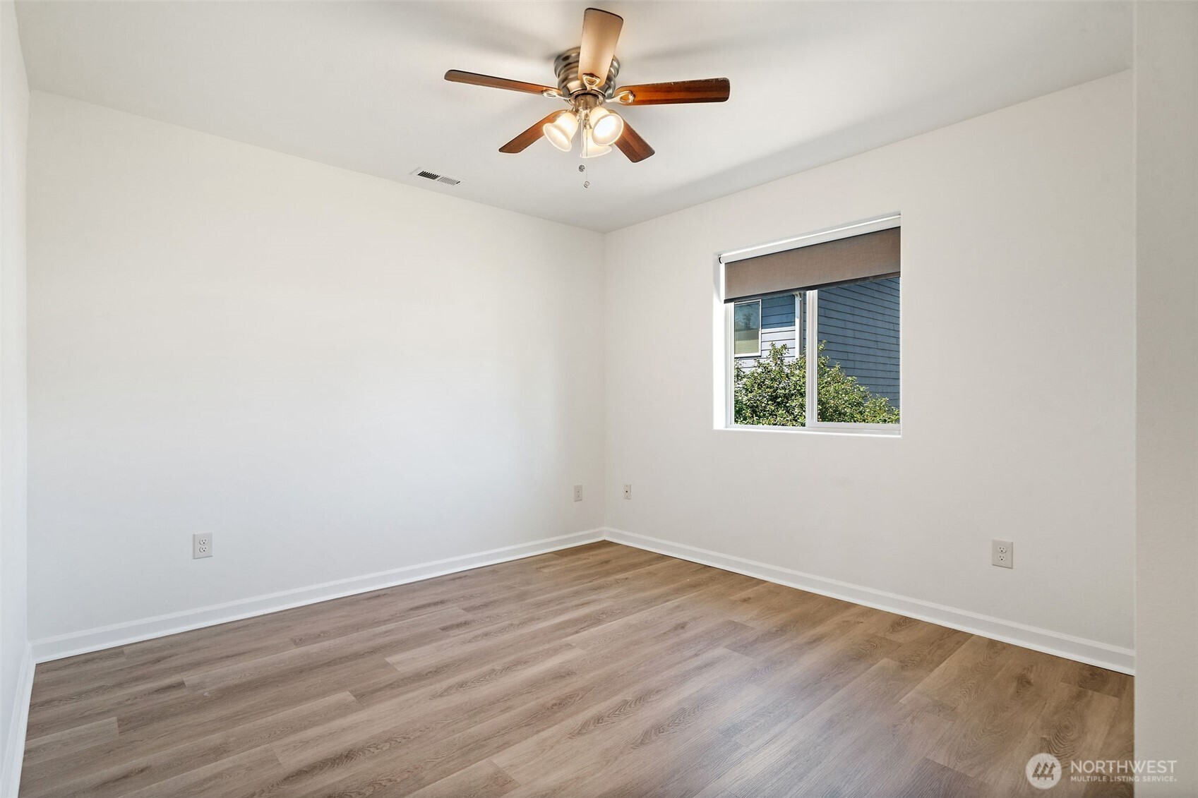 220 Ne Tronson Circle Property Photo 28