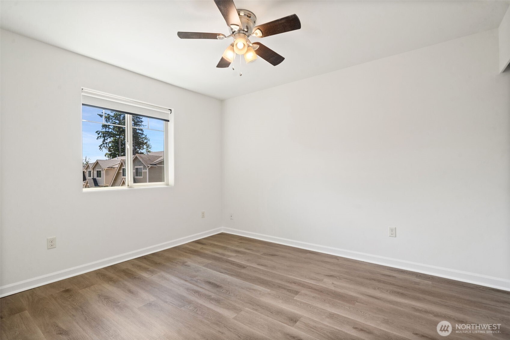 220 Ne Tronson Circle Property Photo 33
