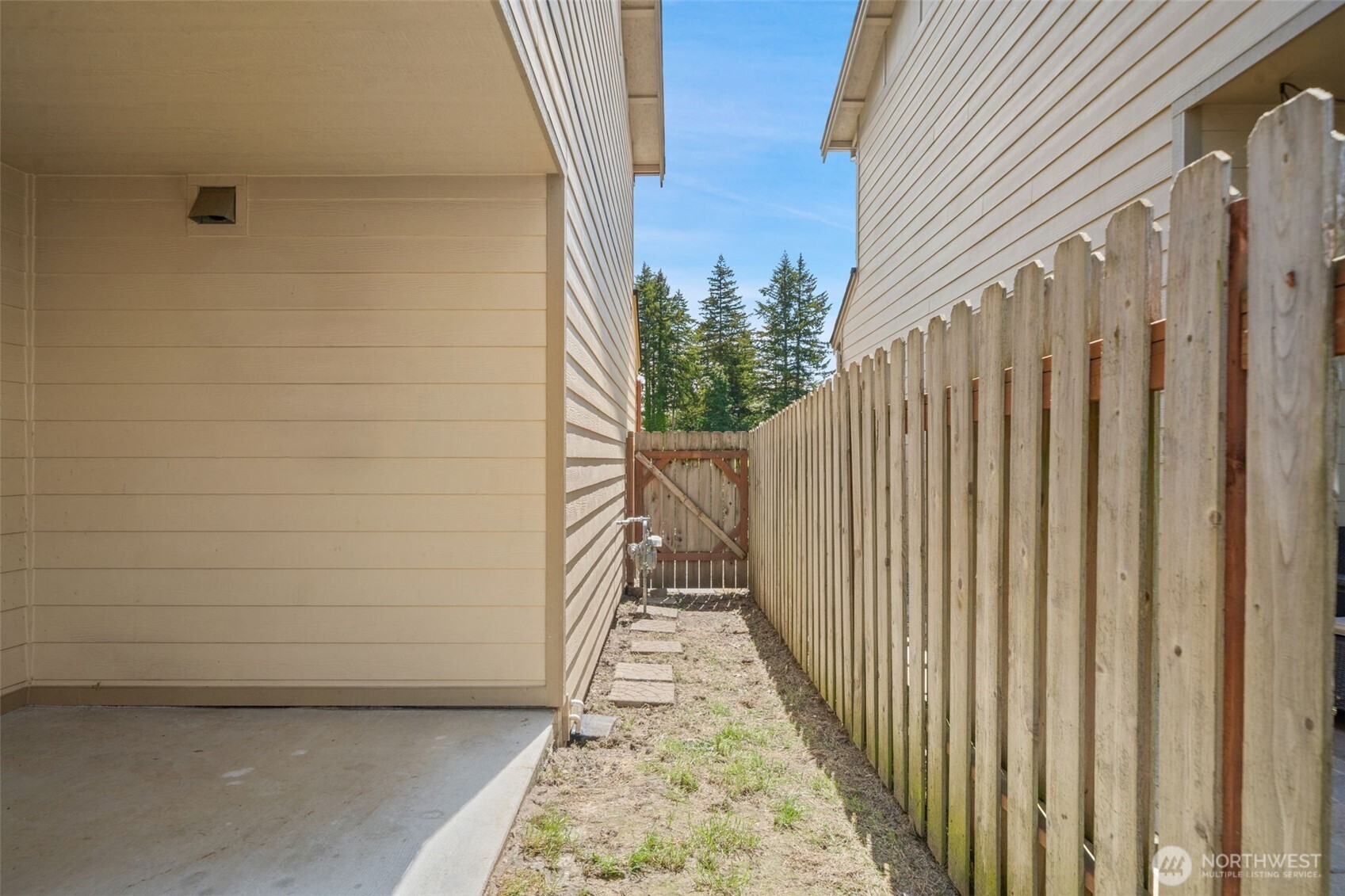 220 Ne Tronson Circle Property Photo 37