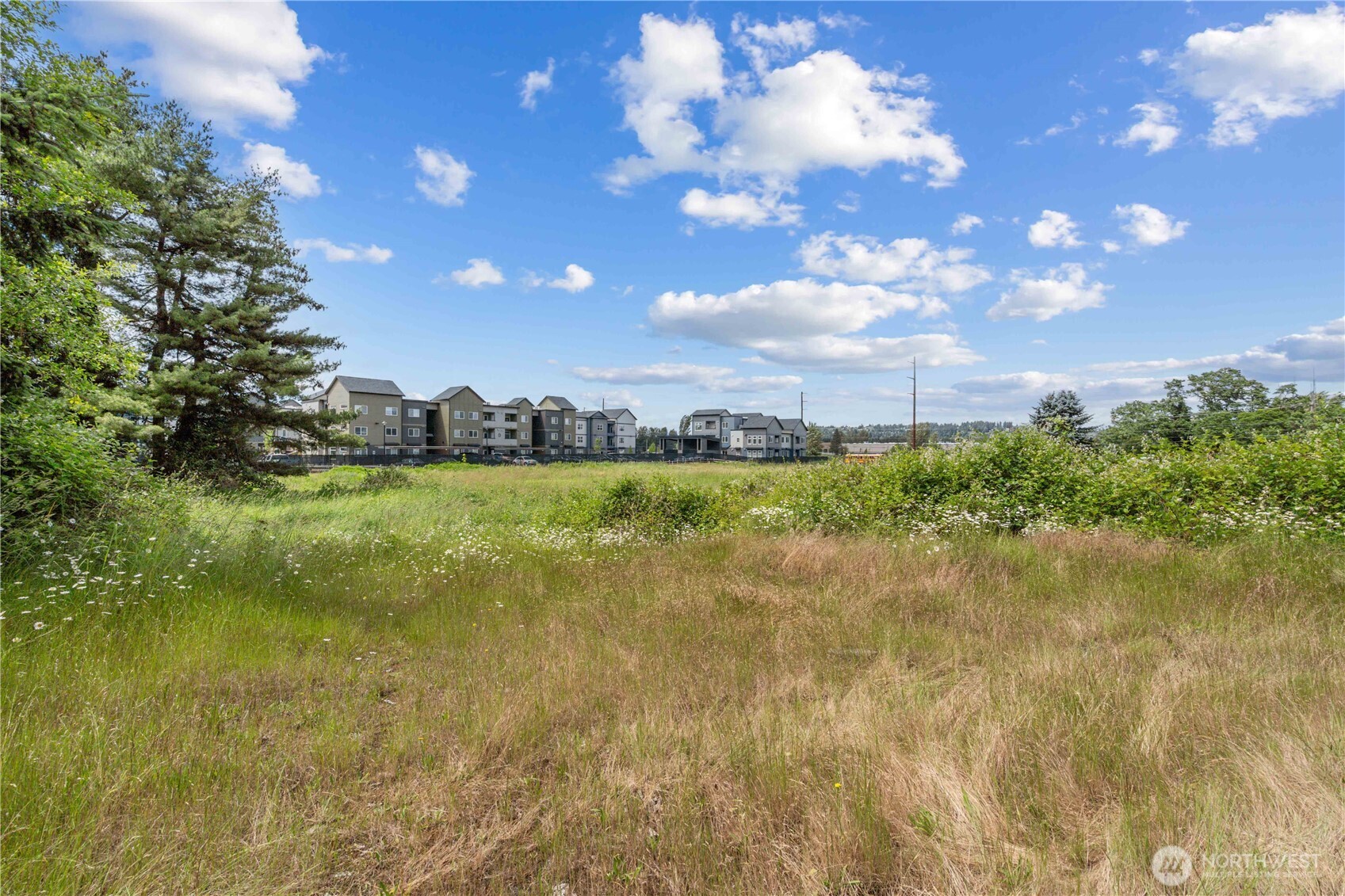 3304 E Pioneer Property Photo 16