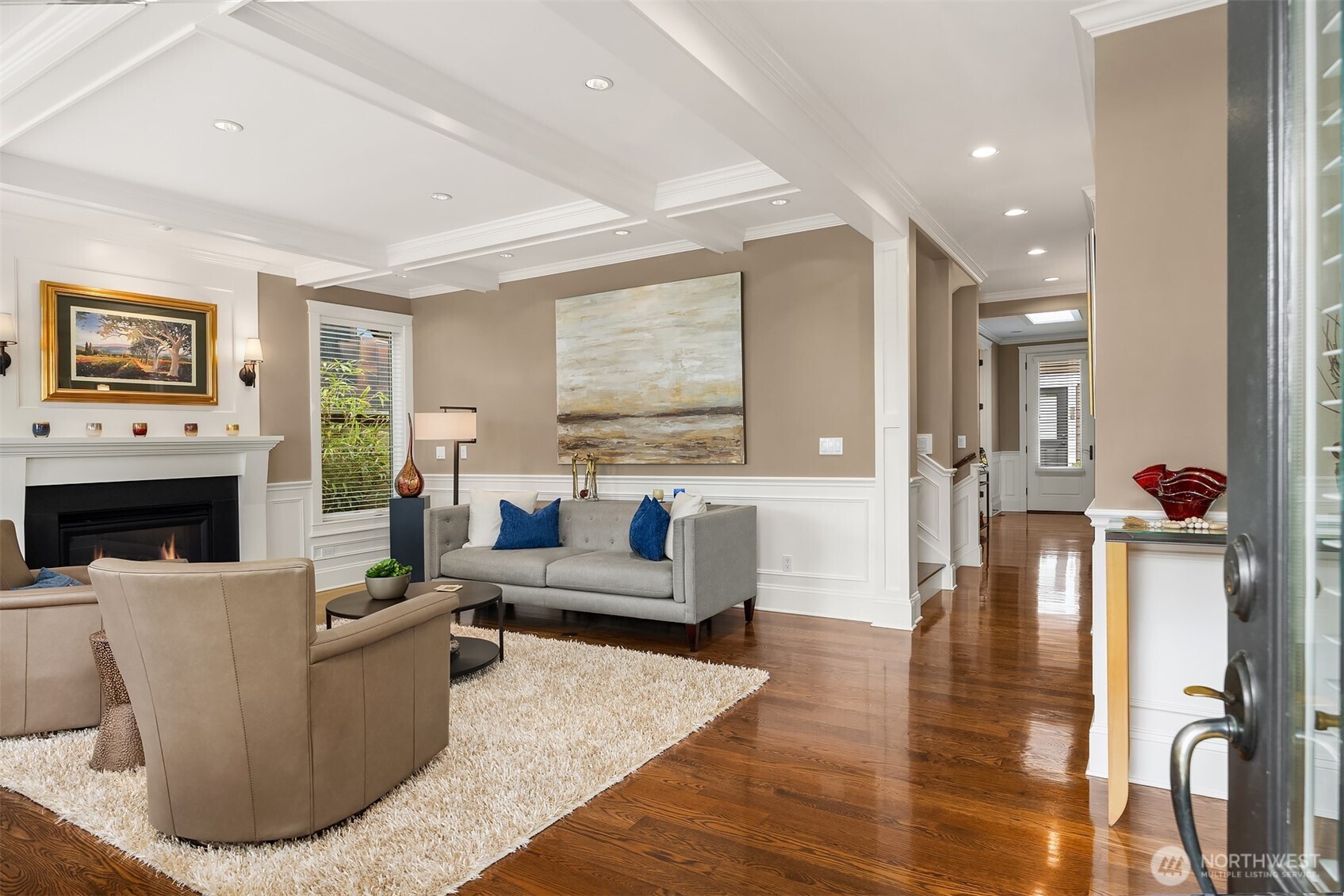 150 Waverly Way Property Photo 6