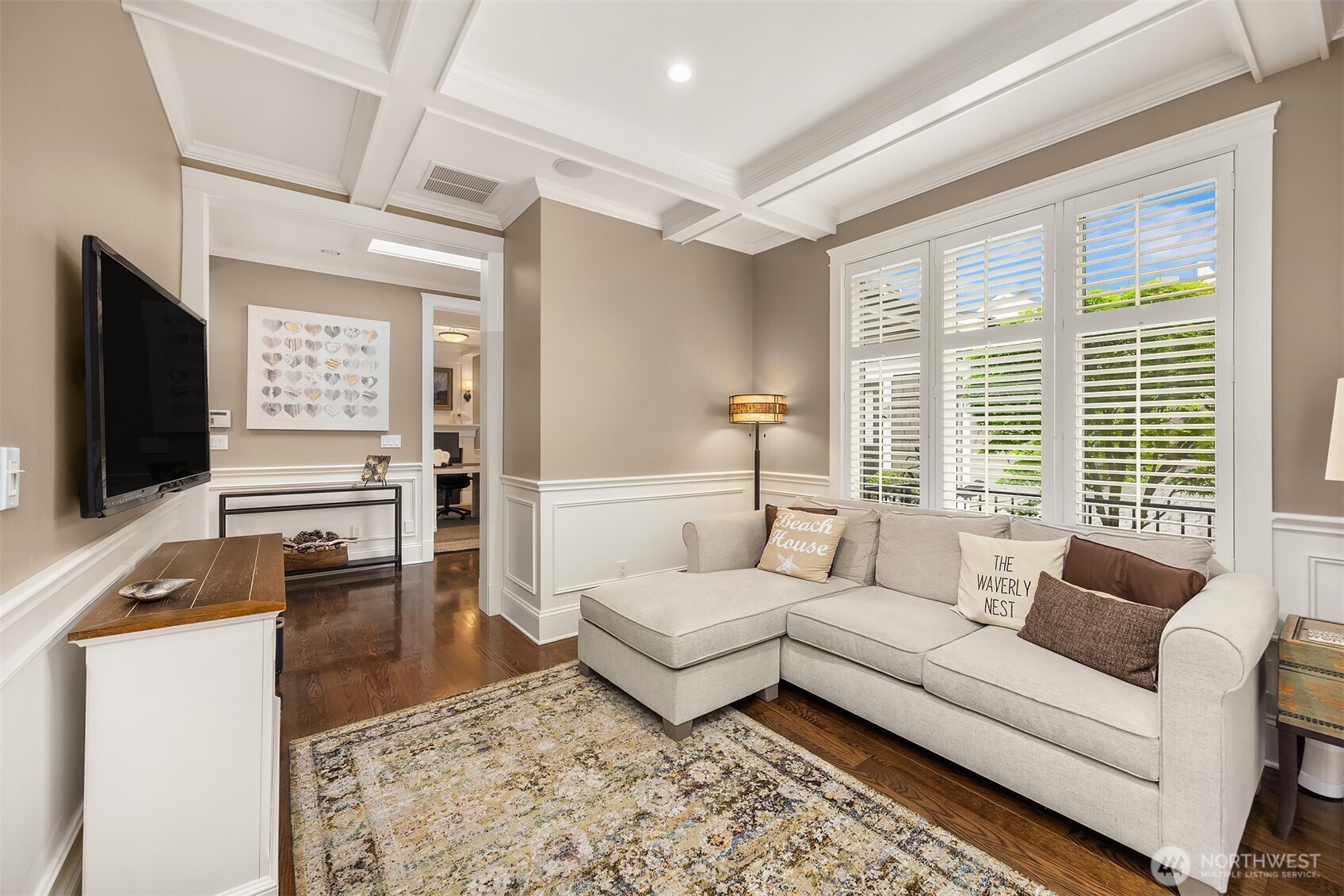 150 Waverly Way Property Photo 14