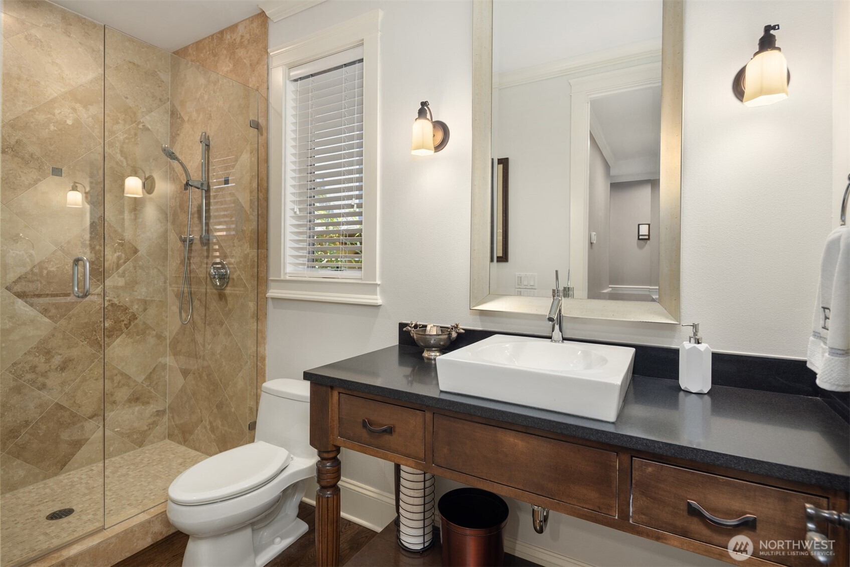 150 Waverly Way Property Photo 19