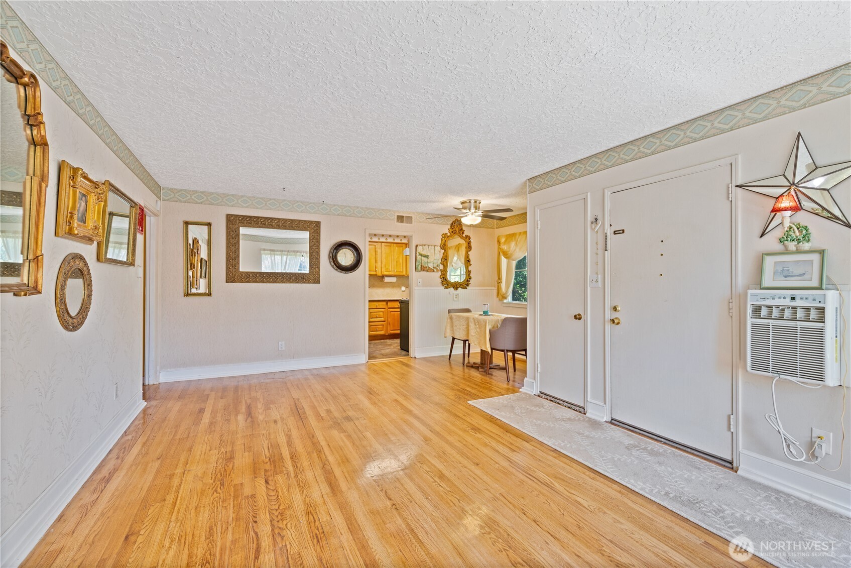 971 19th Avenue Property Photo 5