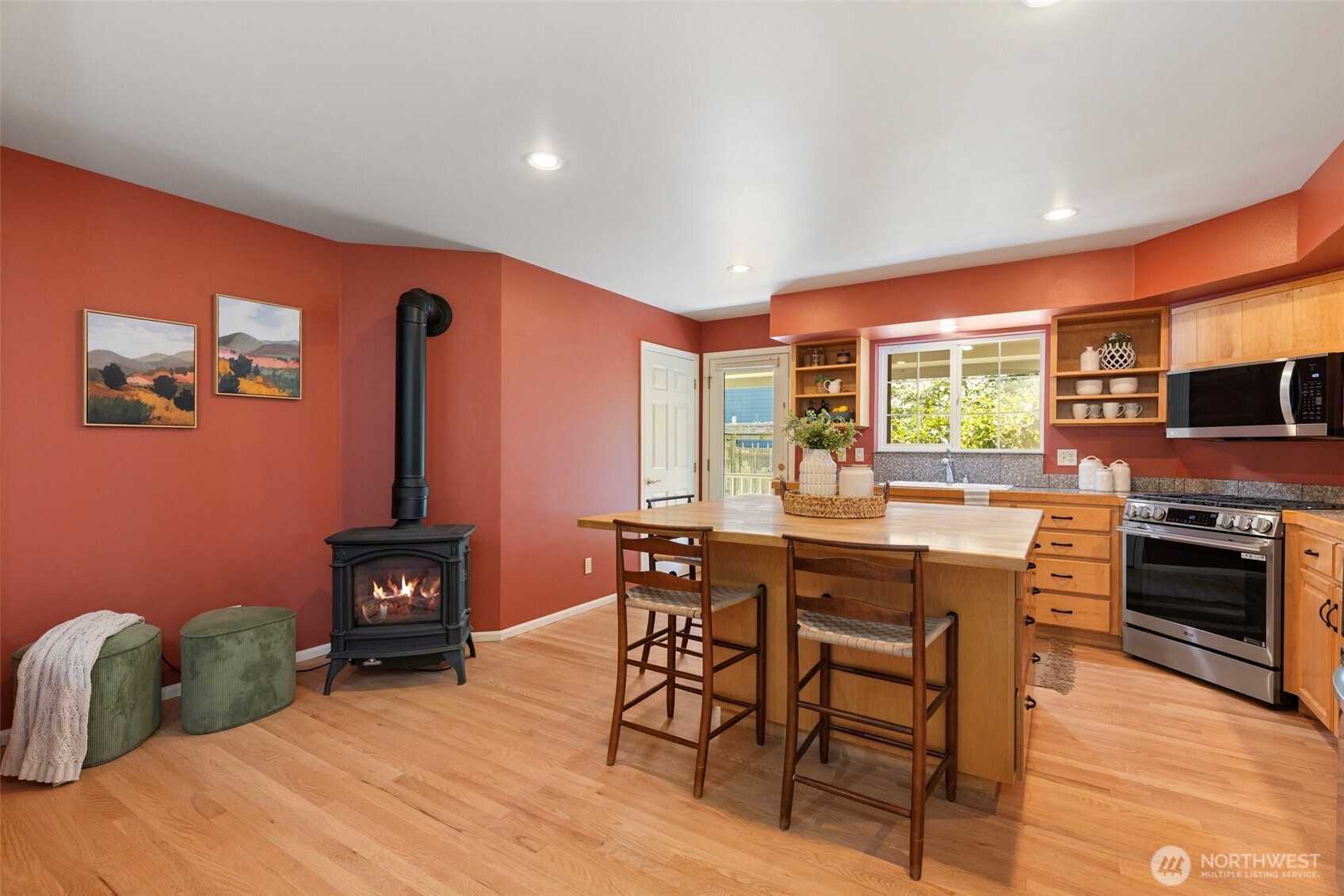 1757 Maple Street Property Photo 8