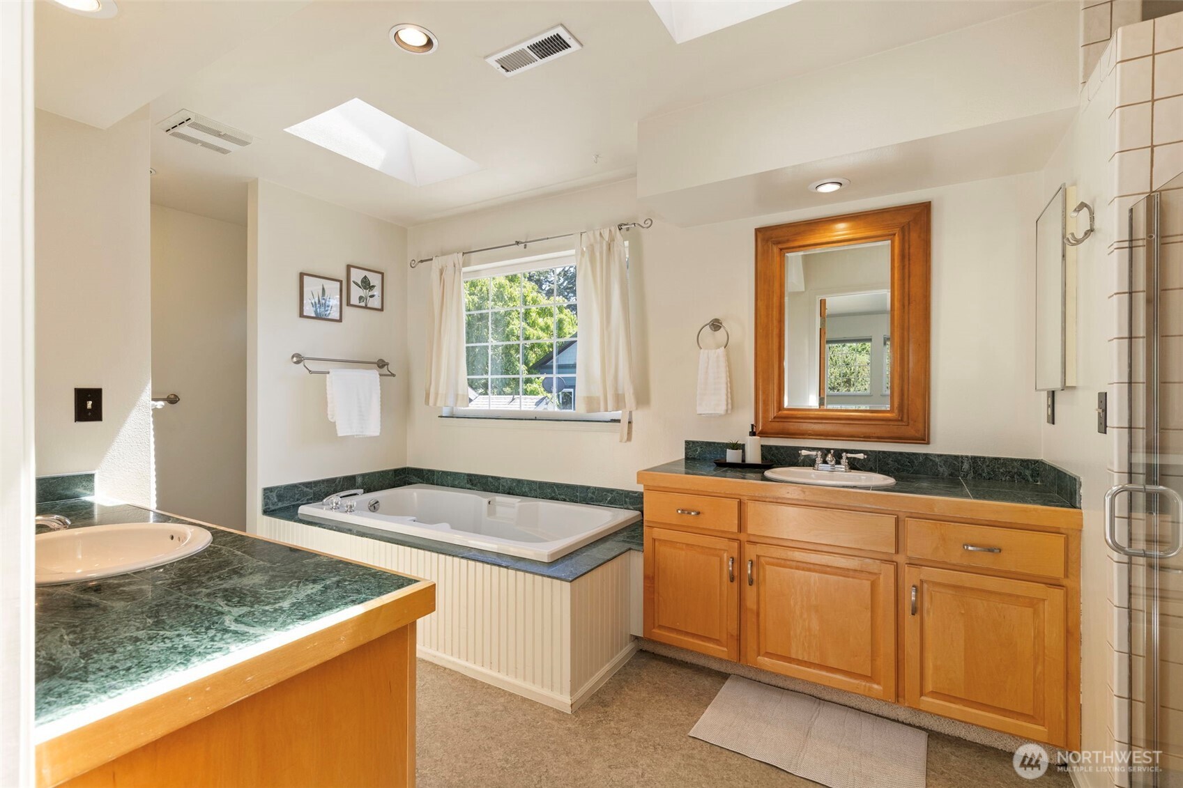 1757 Maple Street Property Photo 18