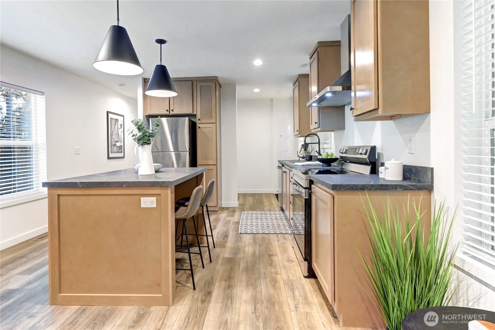 18012 123 Place Property Photo 18