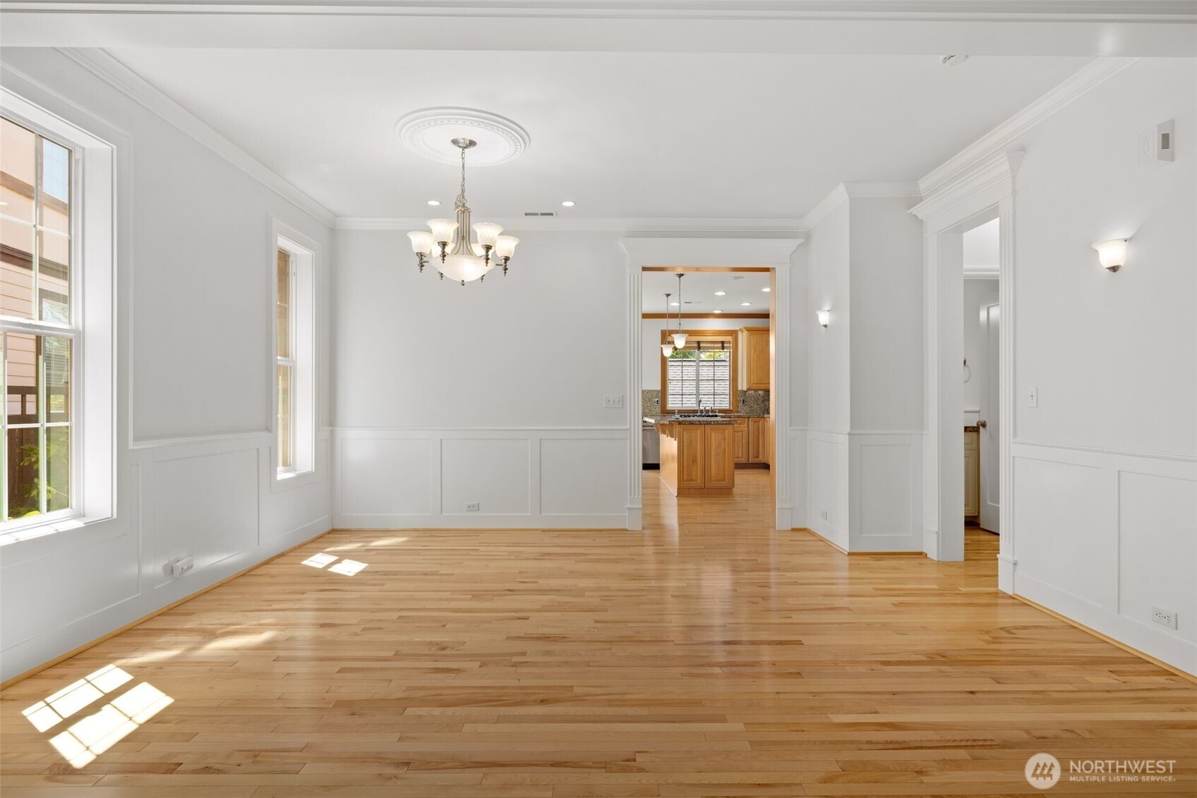 2575 Ne Park Drive Property Photo 6