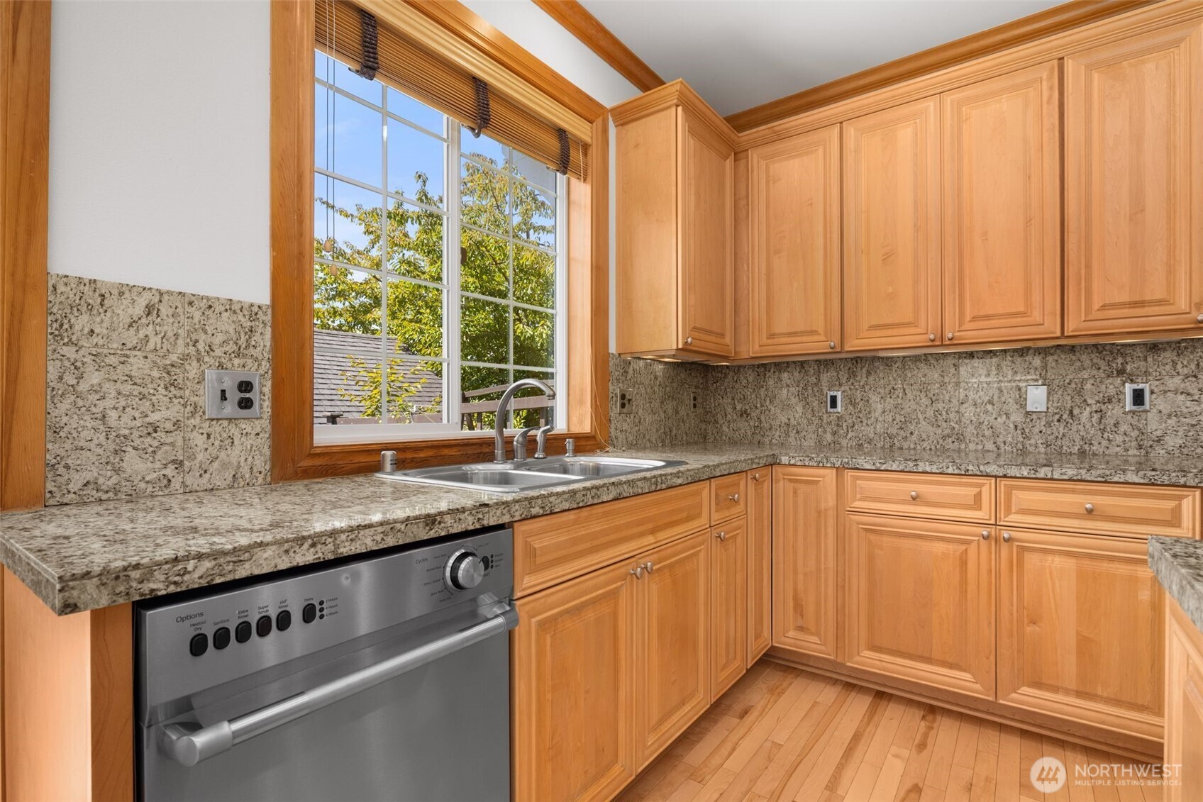 2575 Ne Park Drive Property Photo 10