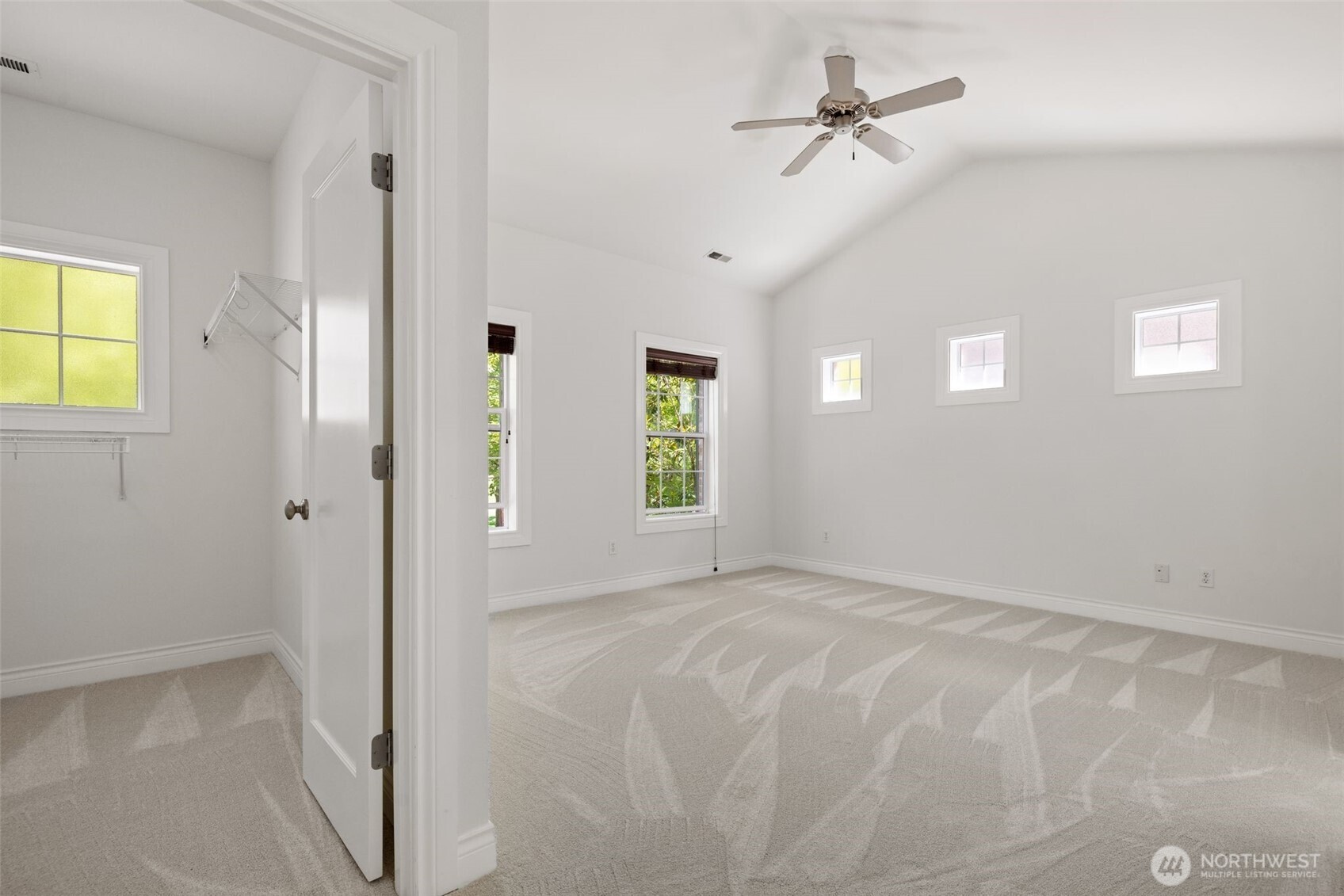 2575 Ne Park Drive Property Photo 13