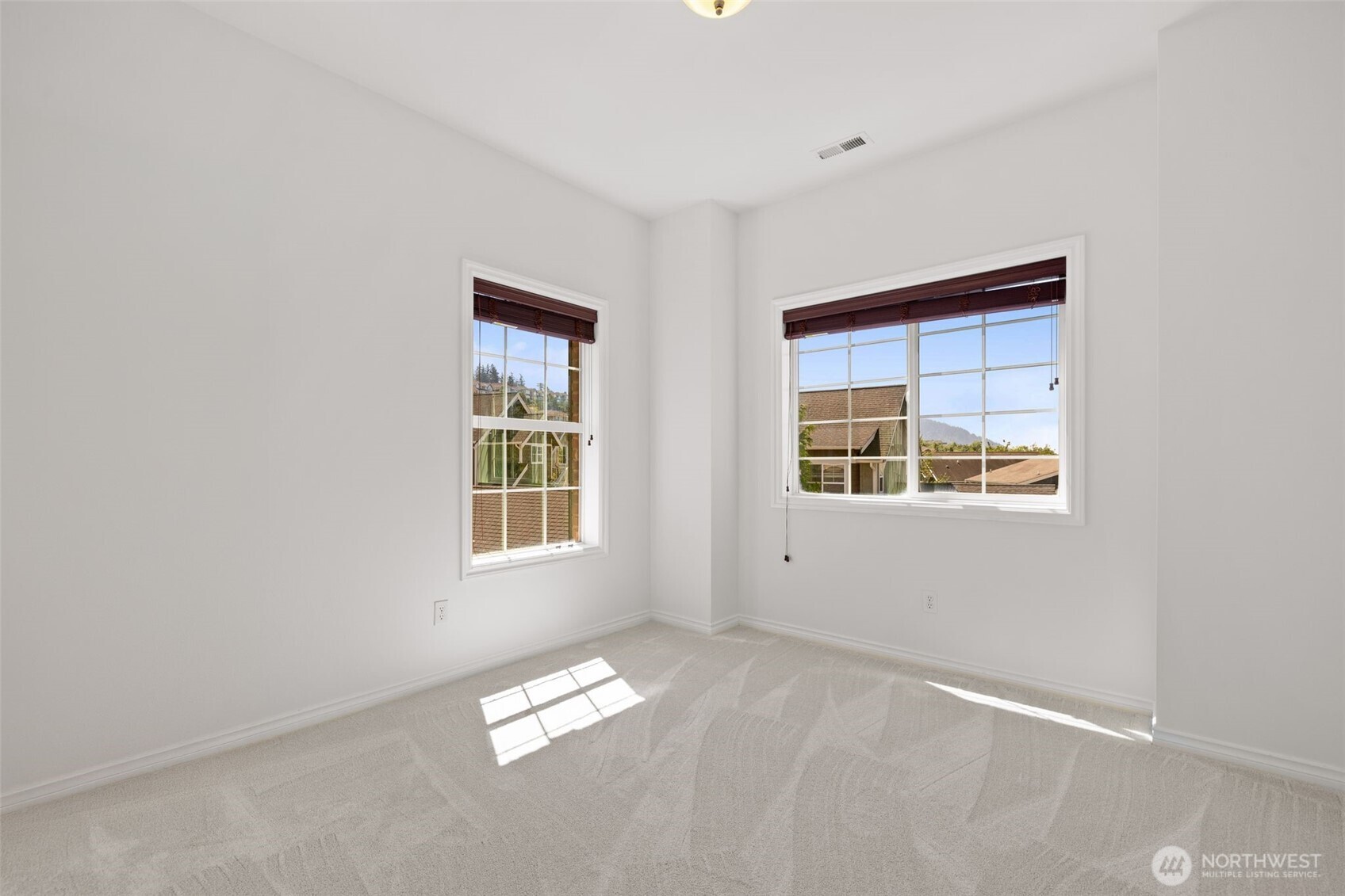 2575 Ne Park Drive Property Photo 20