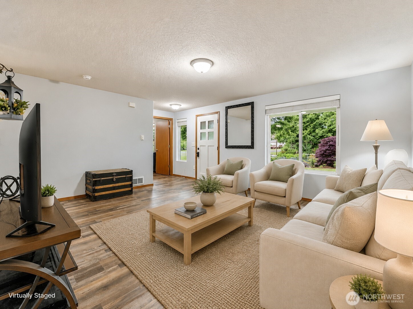 1902 194th Street Property Photo 5